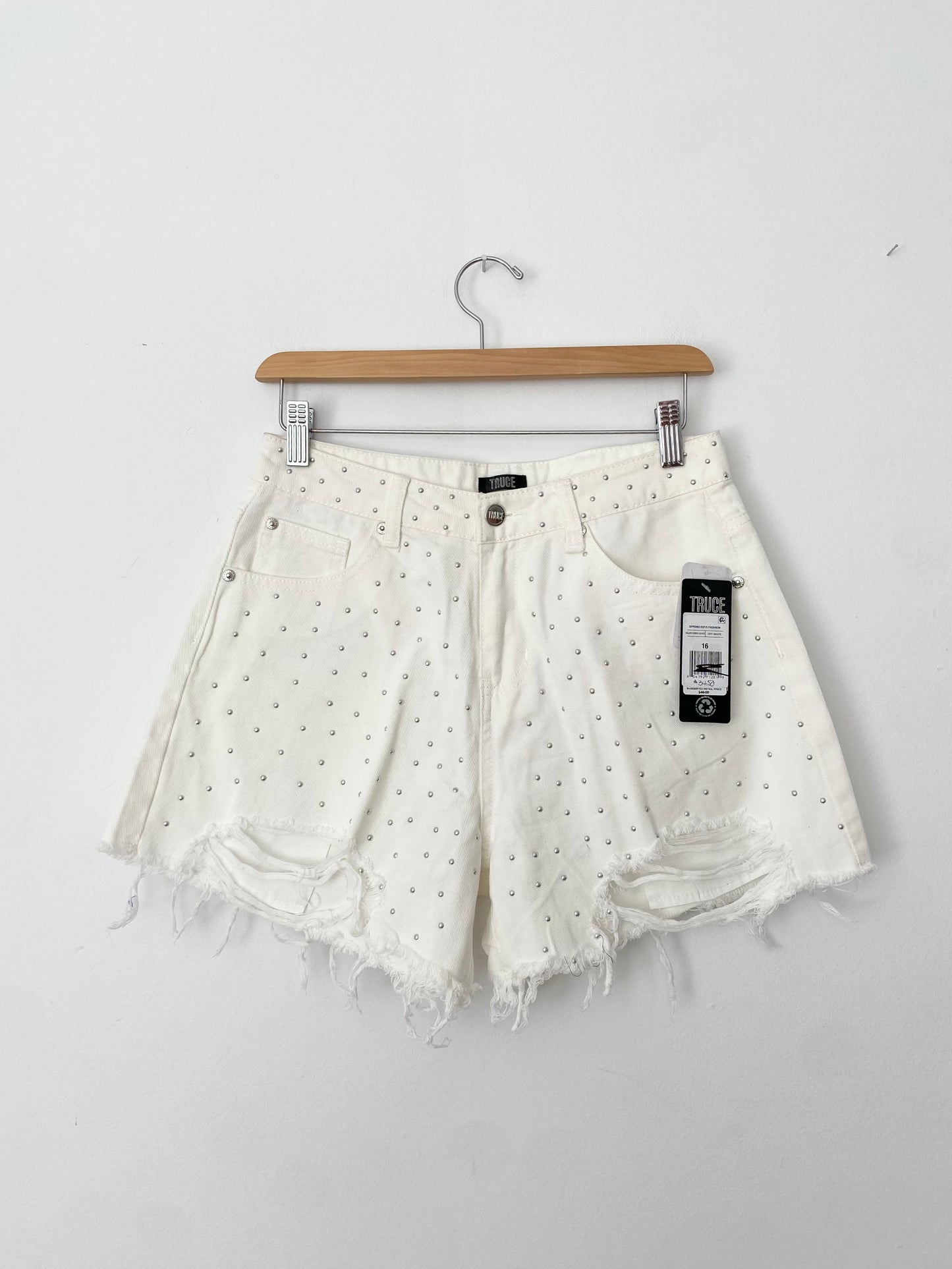 Truce studded denim shorts W27