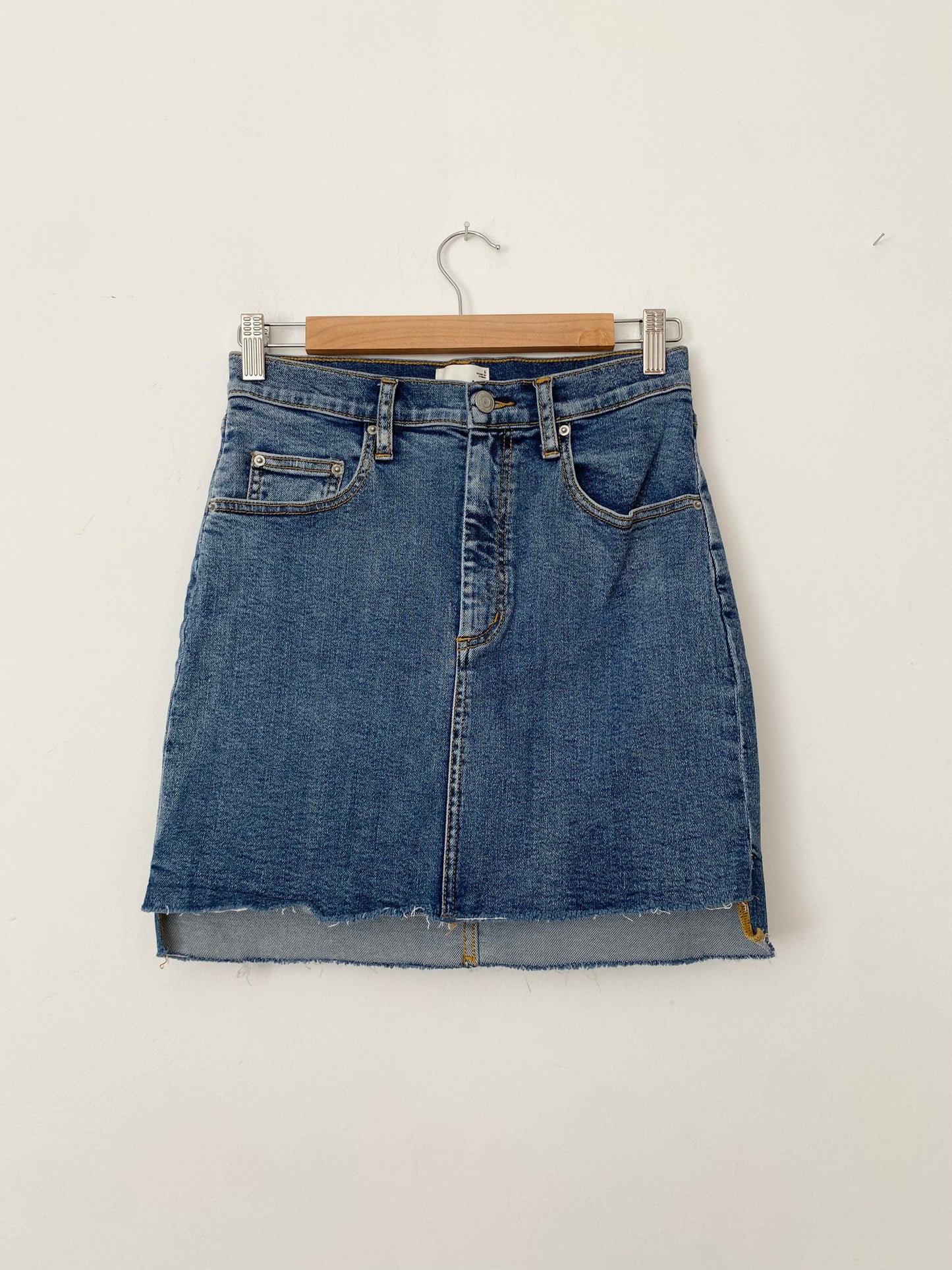 Jupe en jean effilochée coupée Wilfred Tanit W27