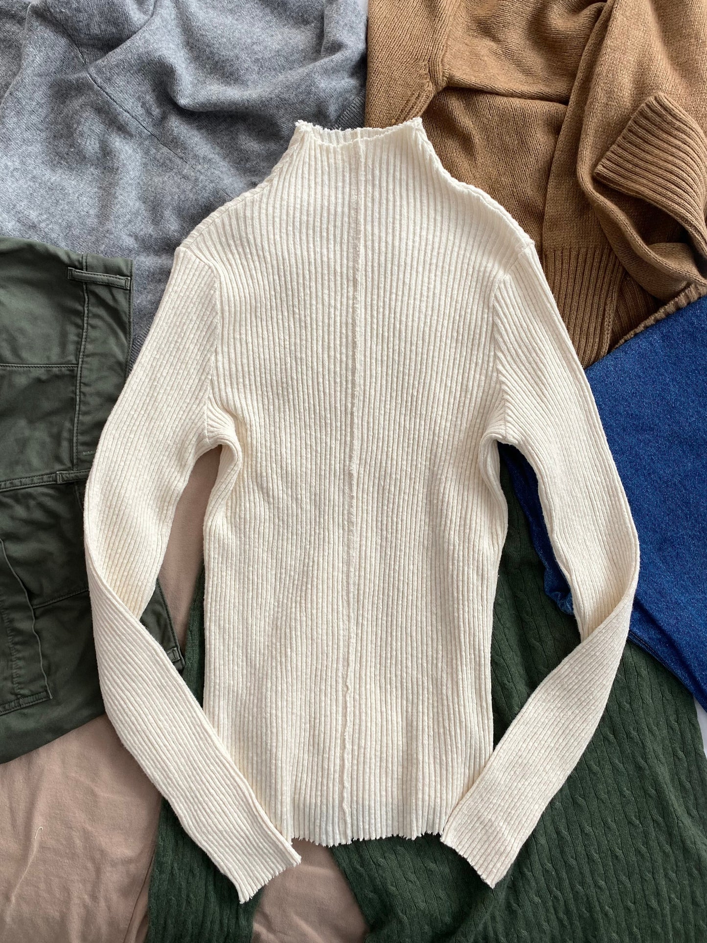 Anthropologie T.La ribbed high neck sweater Medium
