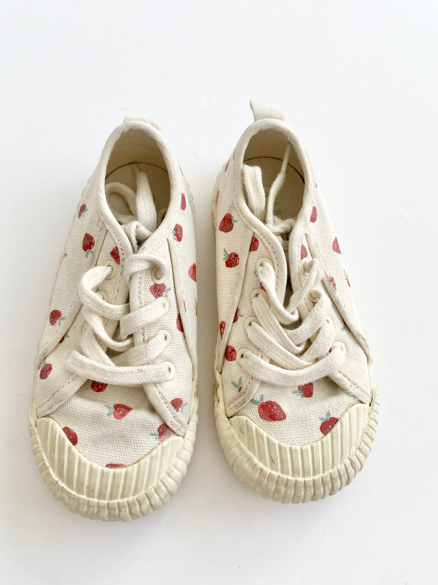 Zara strawberry sneakers US8