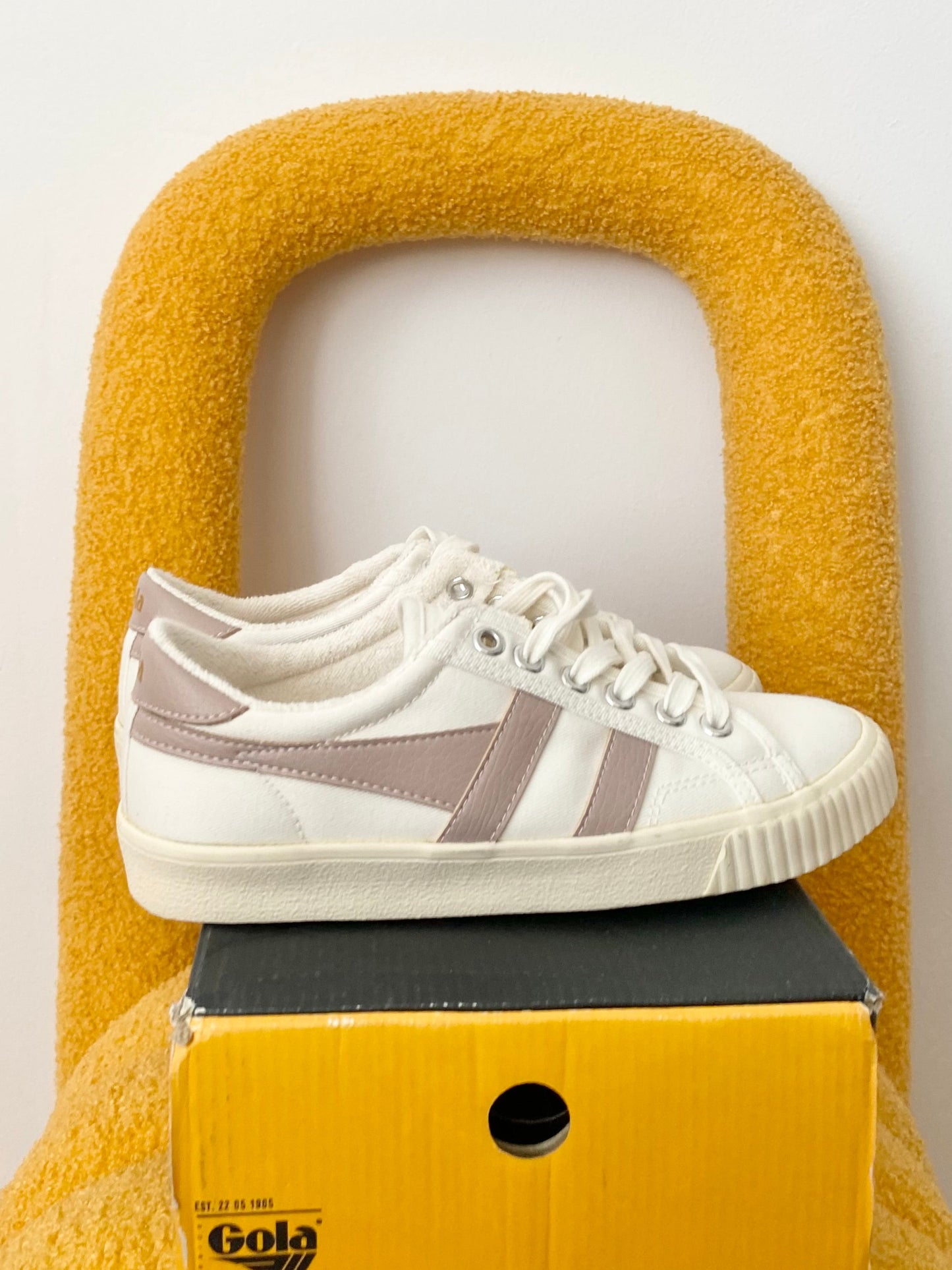 Gola Tennis Mark Cox sneakers in off white blossom EUR36