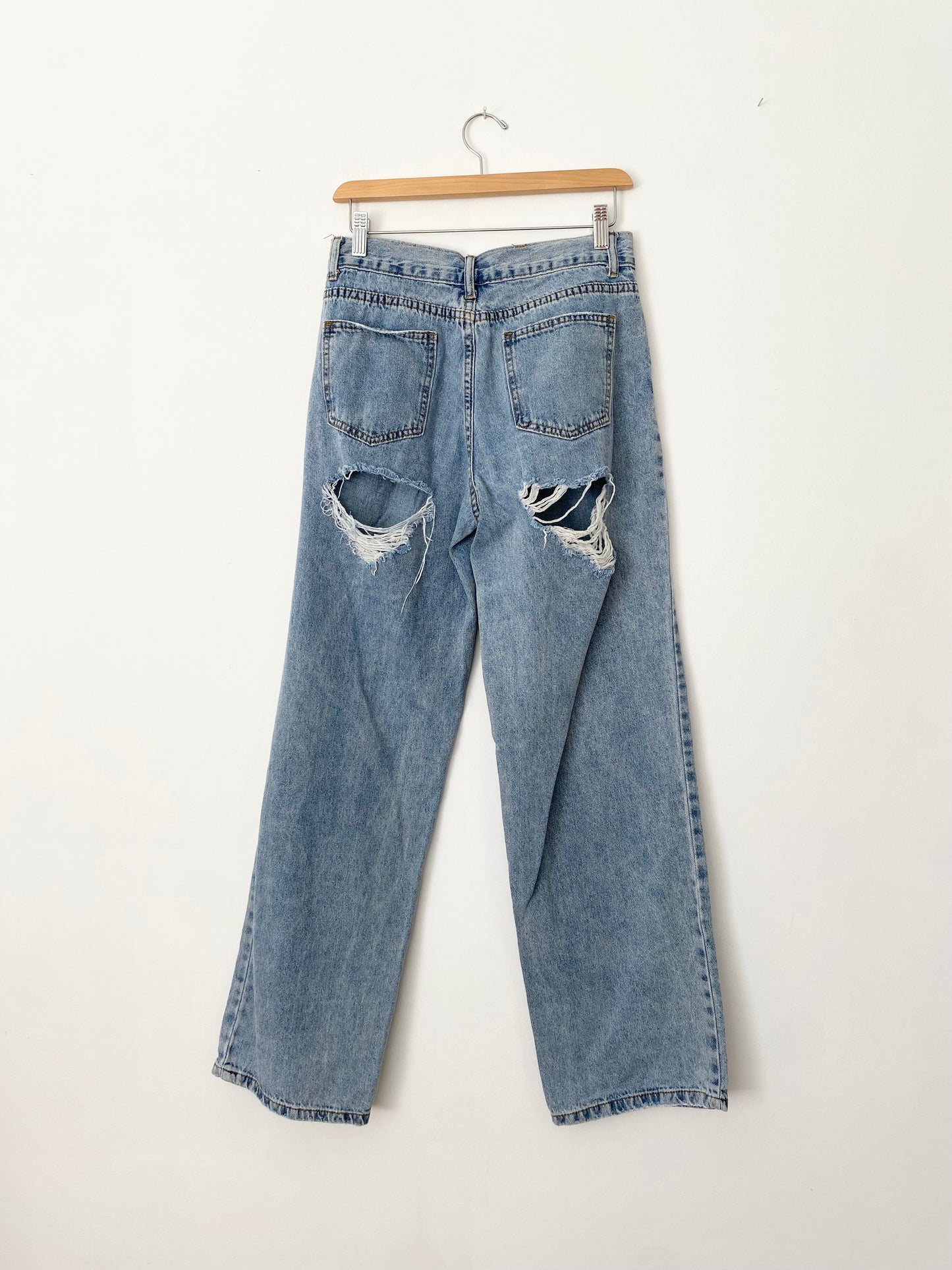 White fox distressed back wide leg jeans W27
