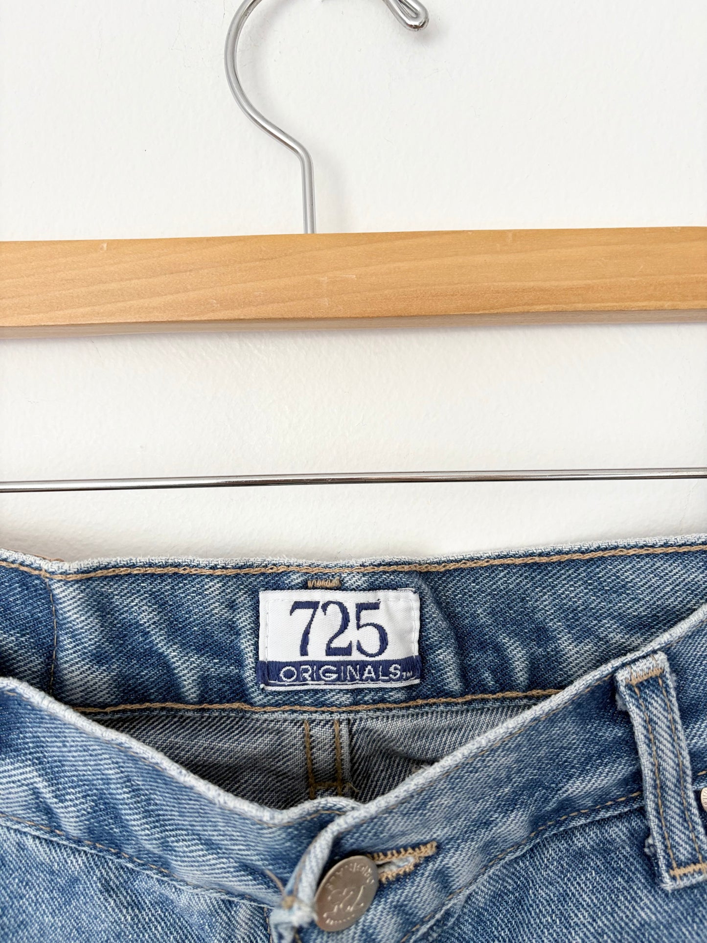 Vintage 725 originals high waisted jeans W28