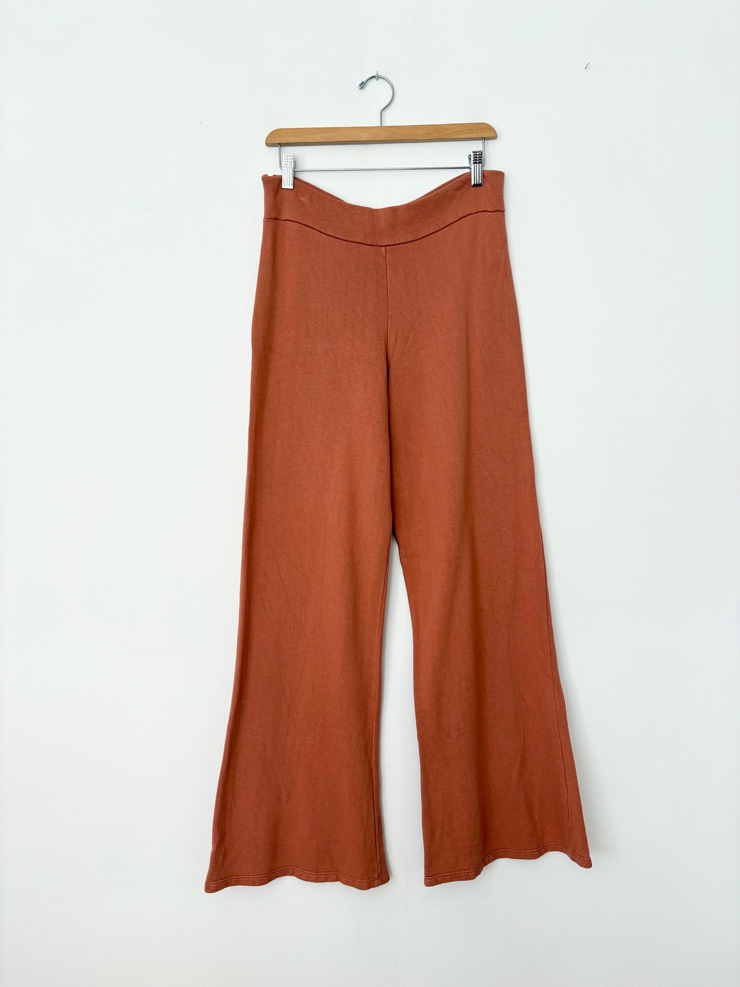 Essentiels MTL wide leg sweatpants Large
