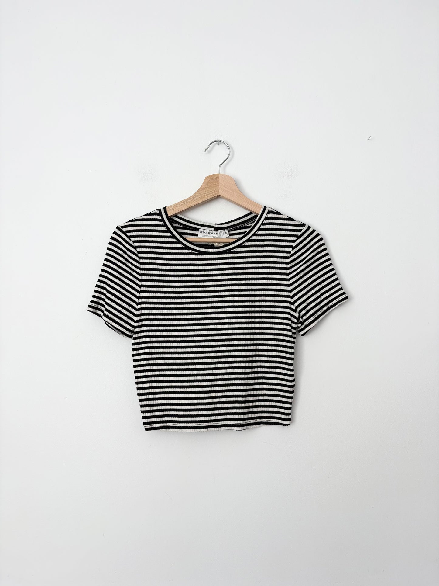 T-shirt bébé rayé en lin mélangé Urban Renewal, taille M