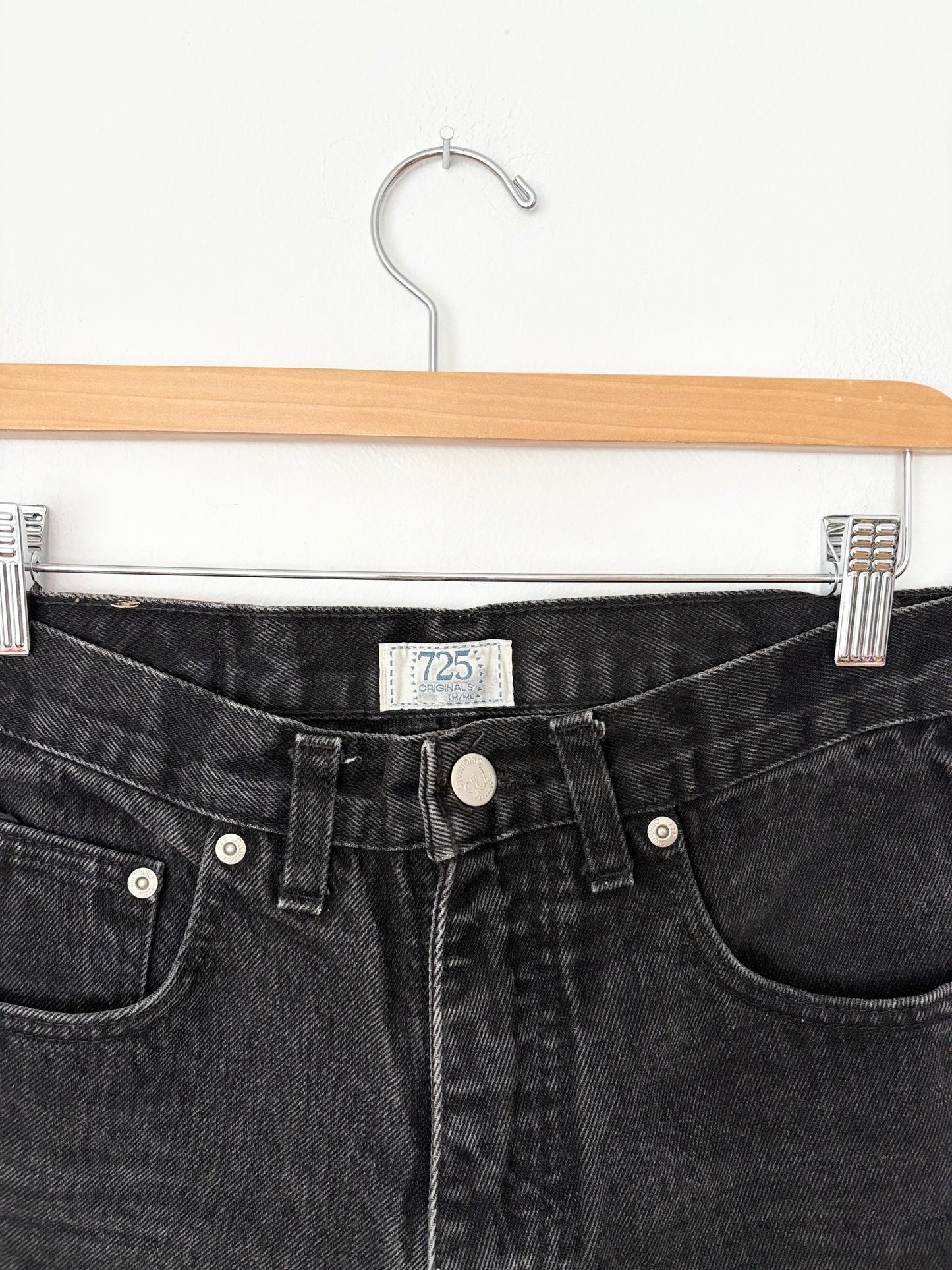 Vintage 725 black tapered jeans W26