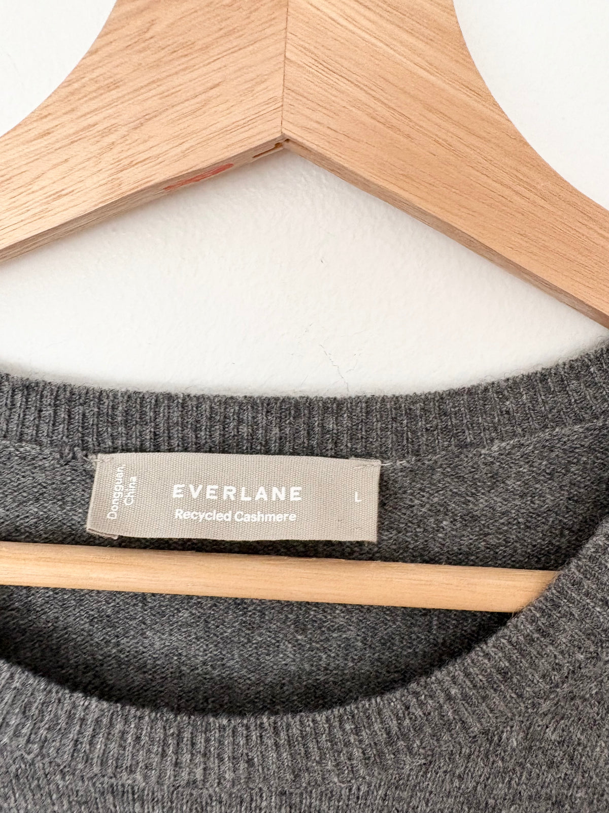 Everlane cashmere crewneck sweater Large