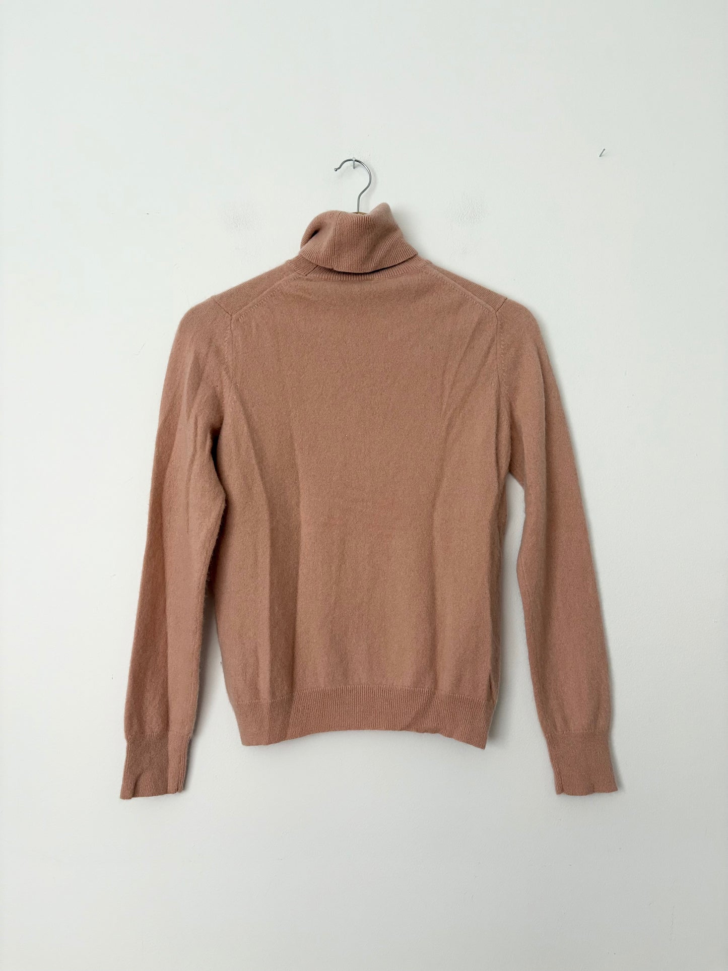 Uniqlo cashmere turtleneck Medium