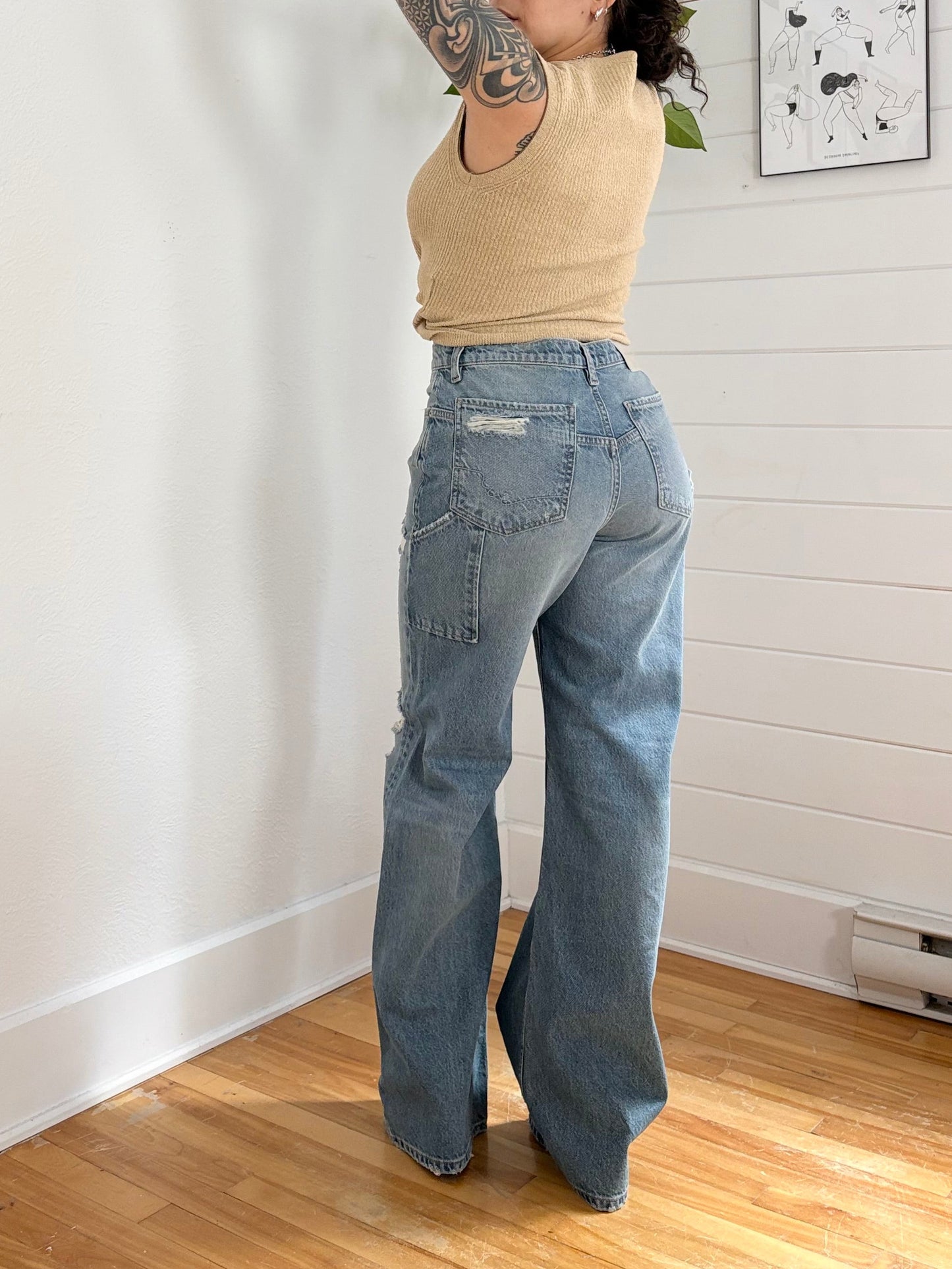 Free people distressed wide leg jeans W28