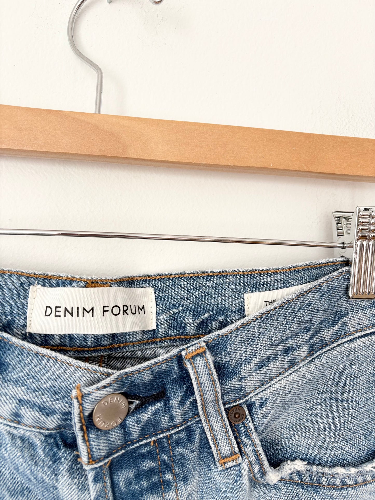 Denim Forum Joni mid rise loose W24