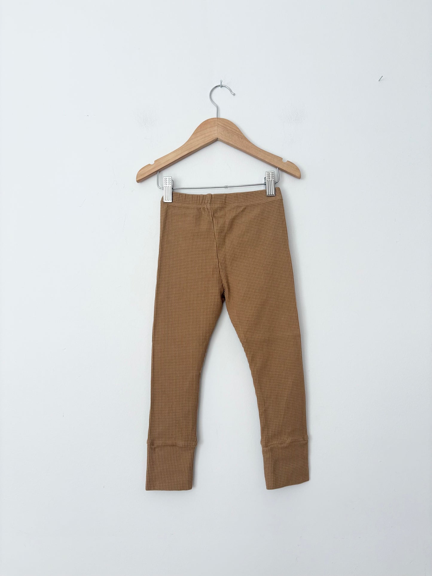 The simple folk waffle legging in camel 3/4Y