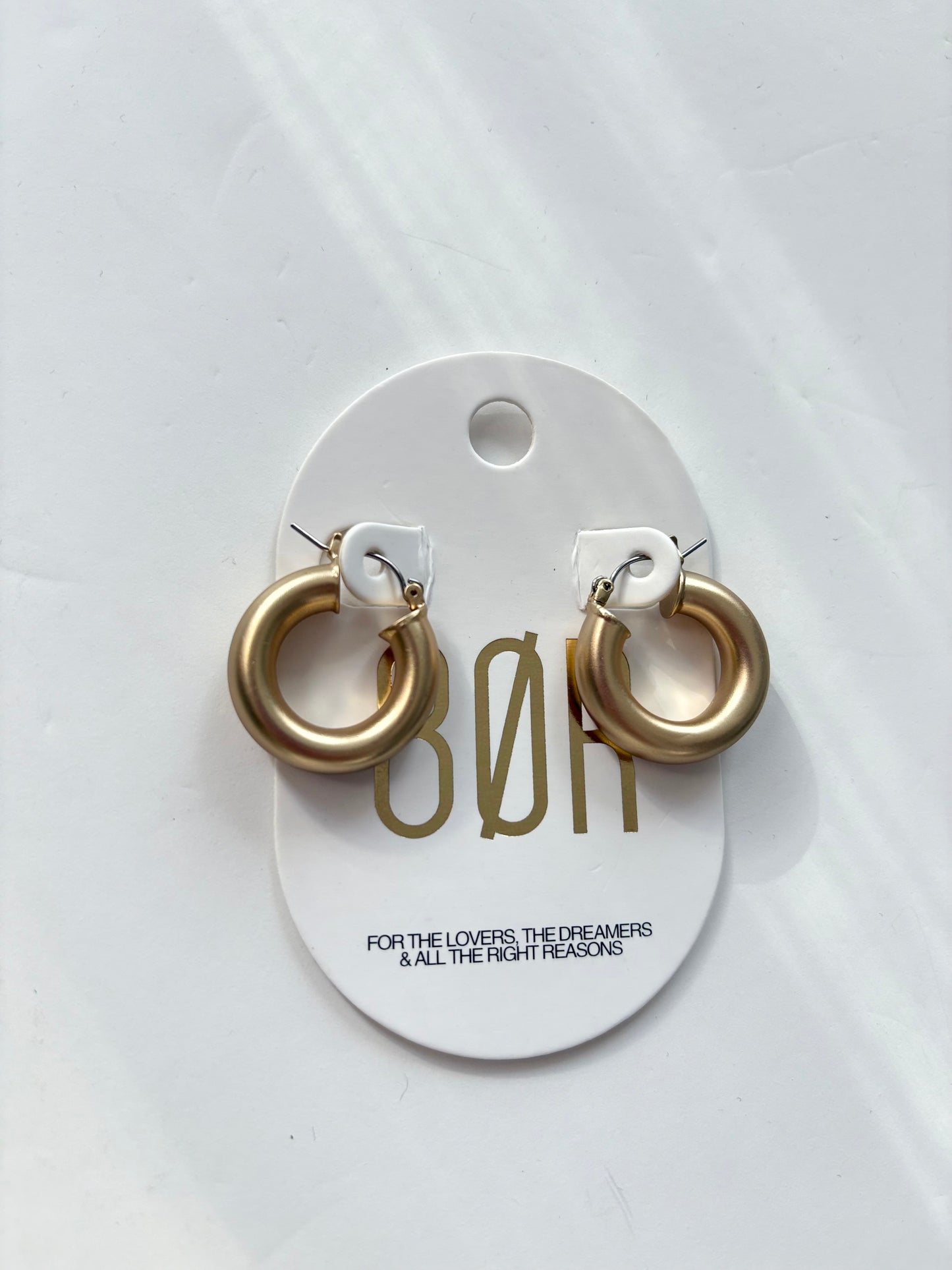 mini hoops plaquées or 8 other reasons