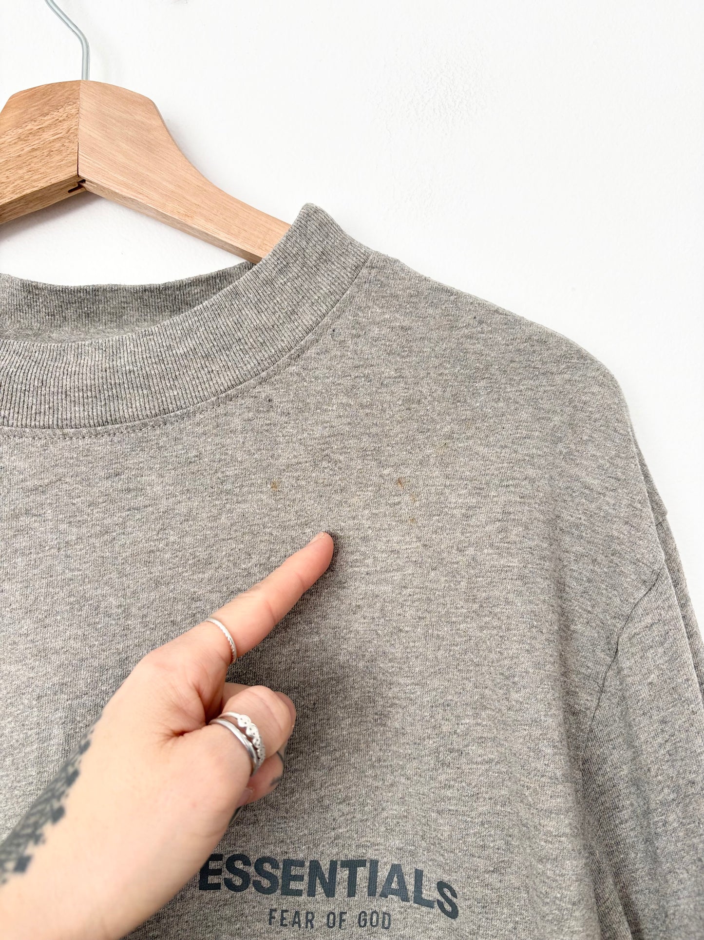T-shirt à manches longues gris Fear of God Essentials, logo M/L
