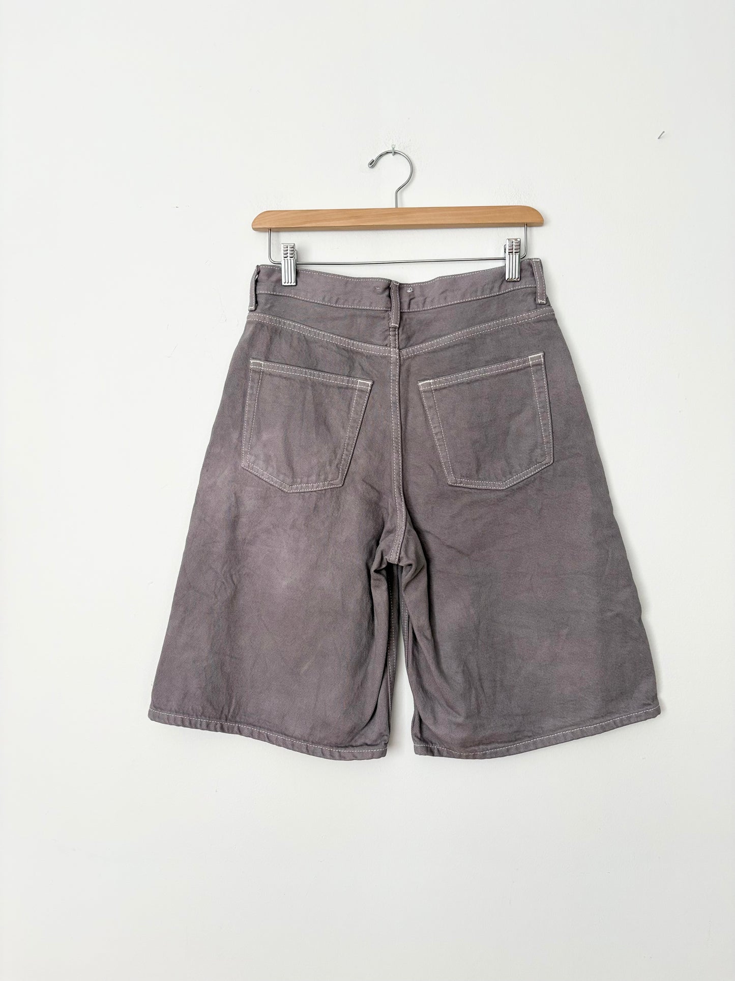 Short en jean COS longueur genou mauve W25/26