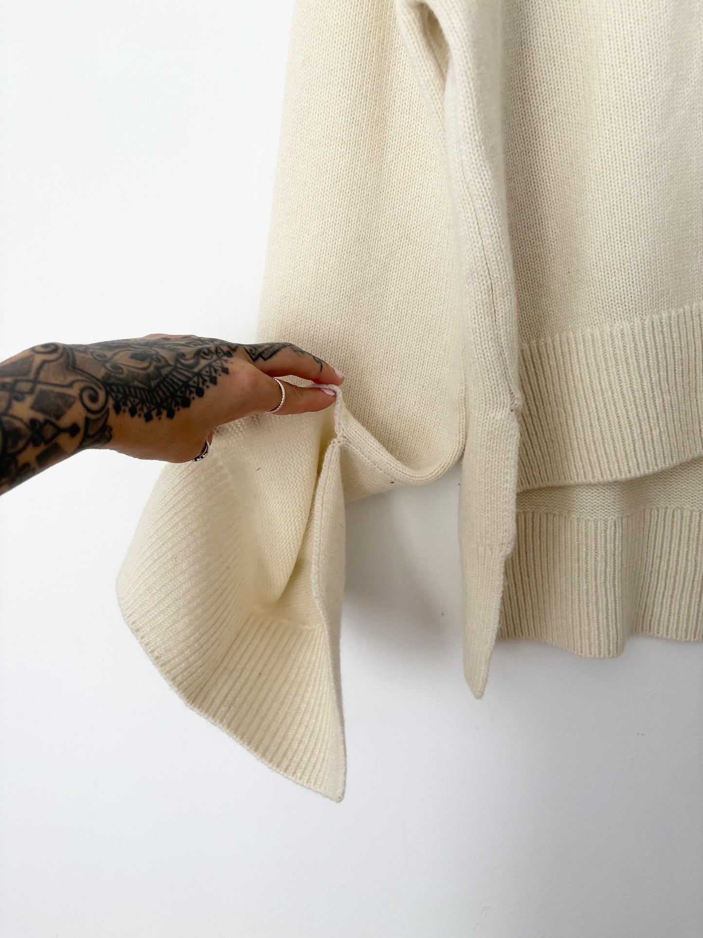 CAARA Rove merino wool sweater Medium