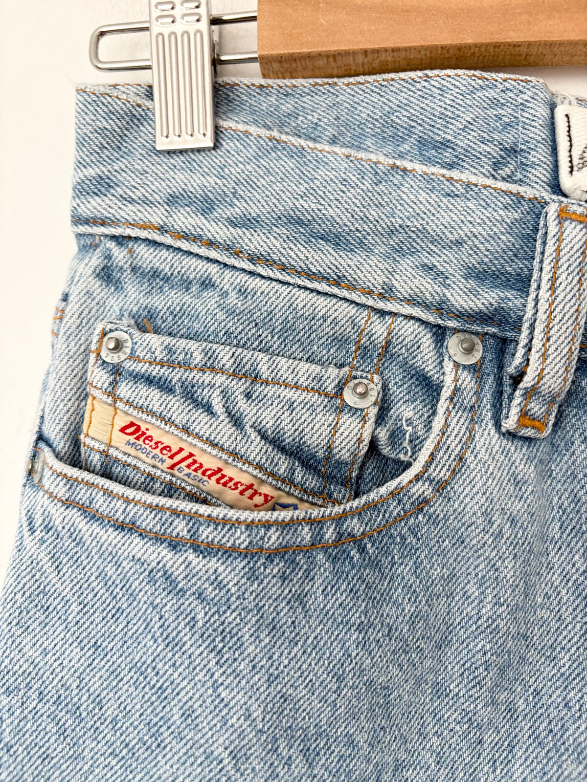 Vintage Diesel straight leg jeans W26
