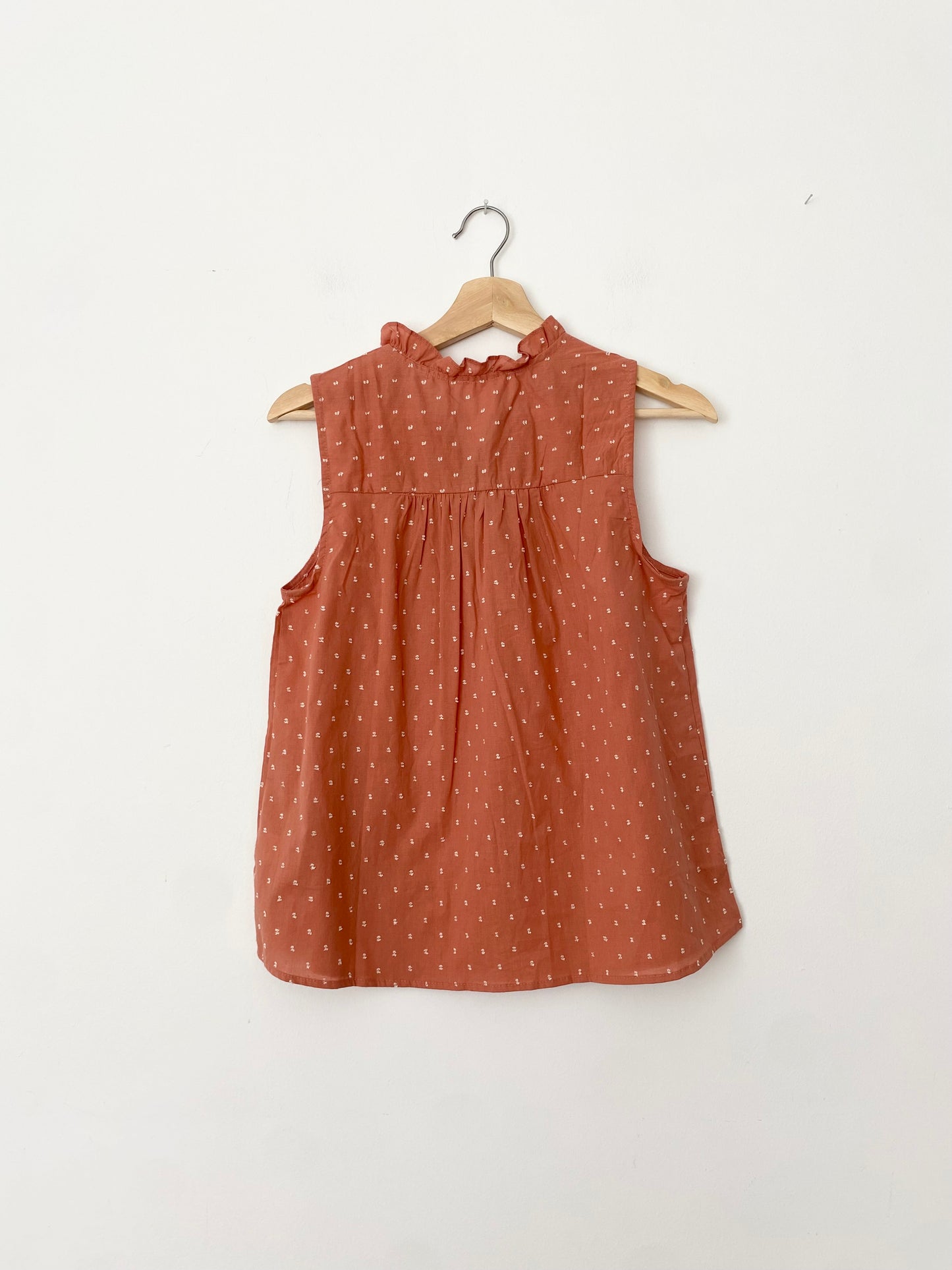 Anthropologie Mine embroidered sleeveless blouse Small