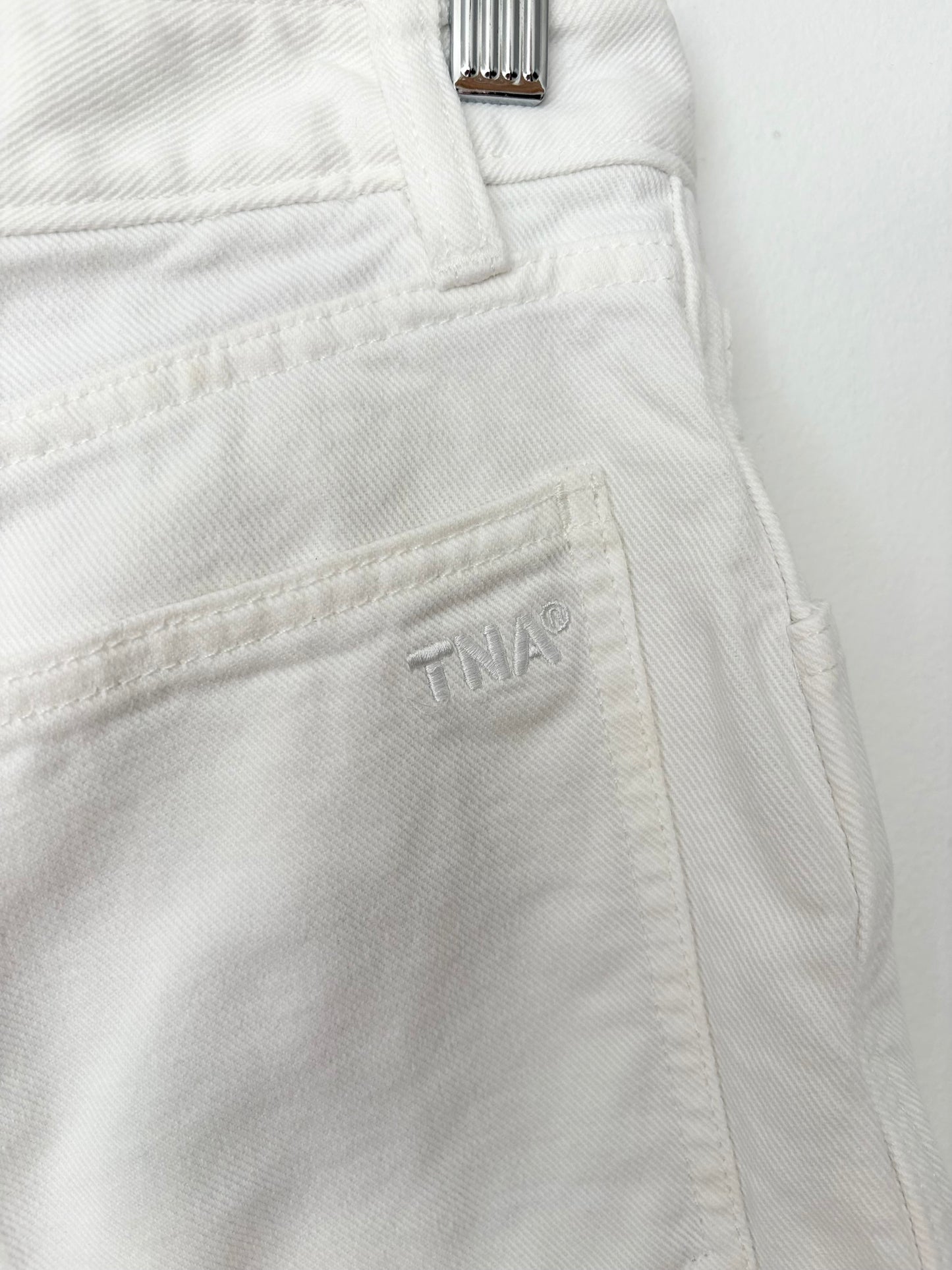 TNA Kennedy short in white W27