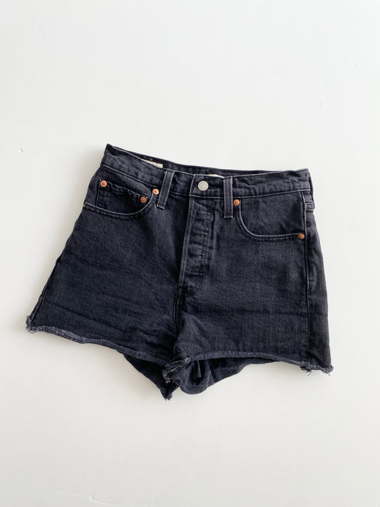 Levis ribcage denim shorts W26