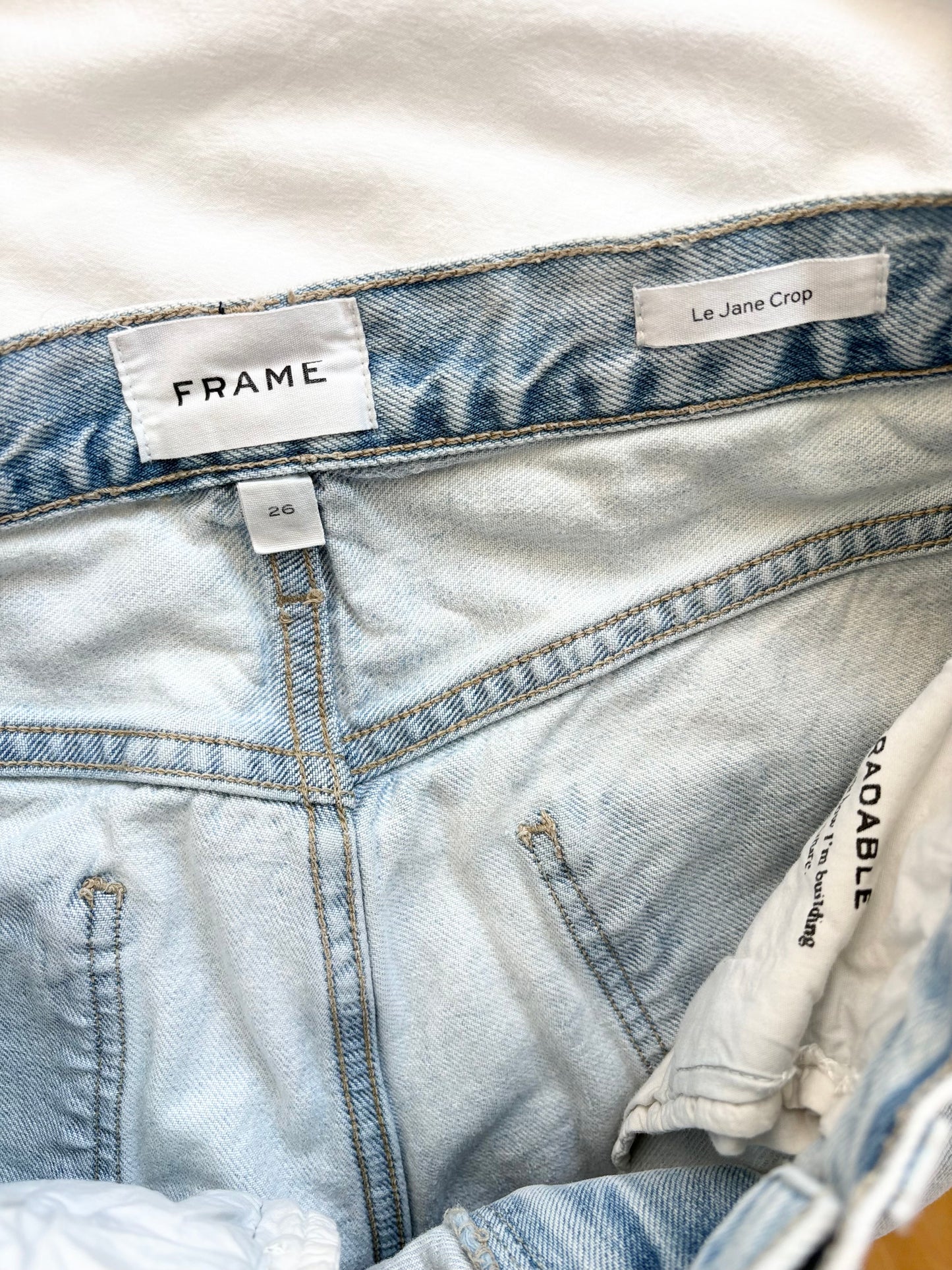 Frame le jane crop jeans W26