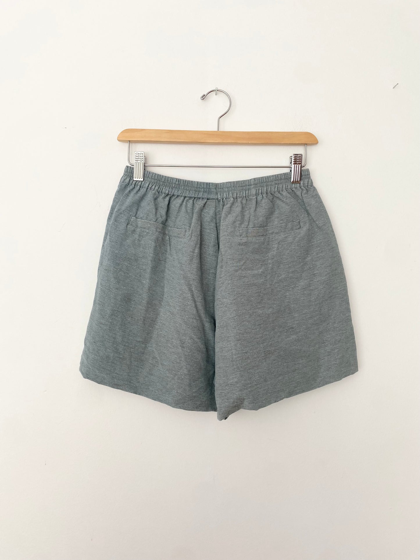 Short en mélange de chanvre et de soie Silk Laundry, taille S