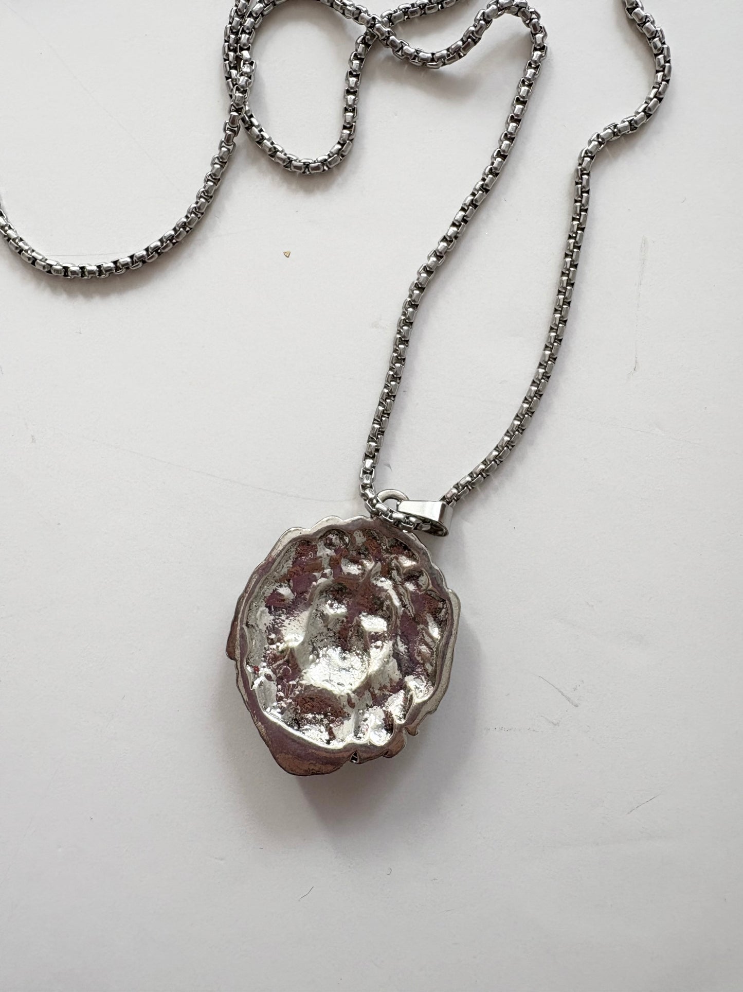 Noir NYC silver lionhead pendant necklack