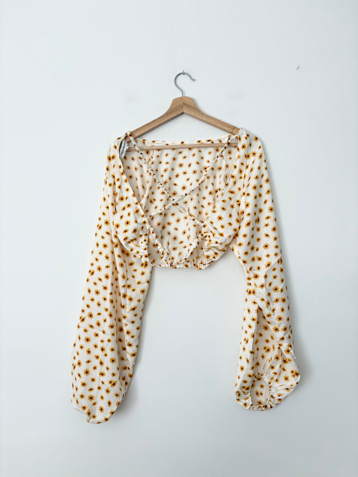 Weworewhat Disty daisy billow sleeve top Small