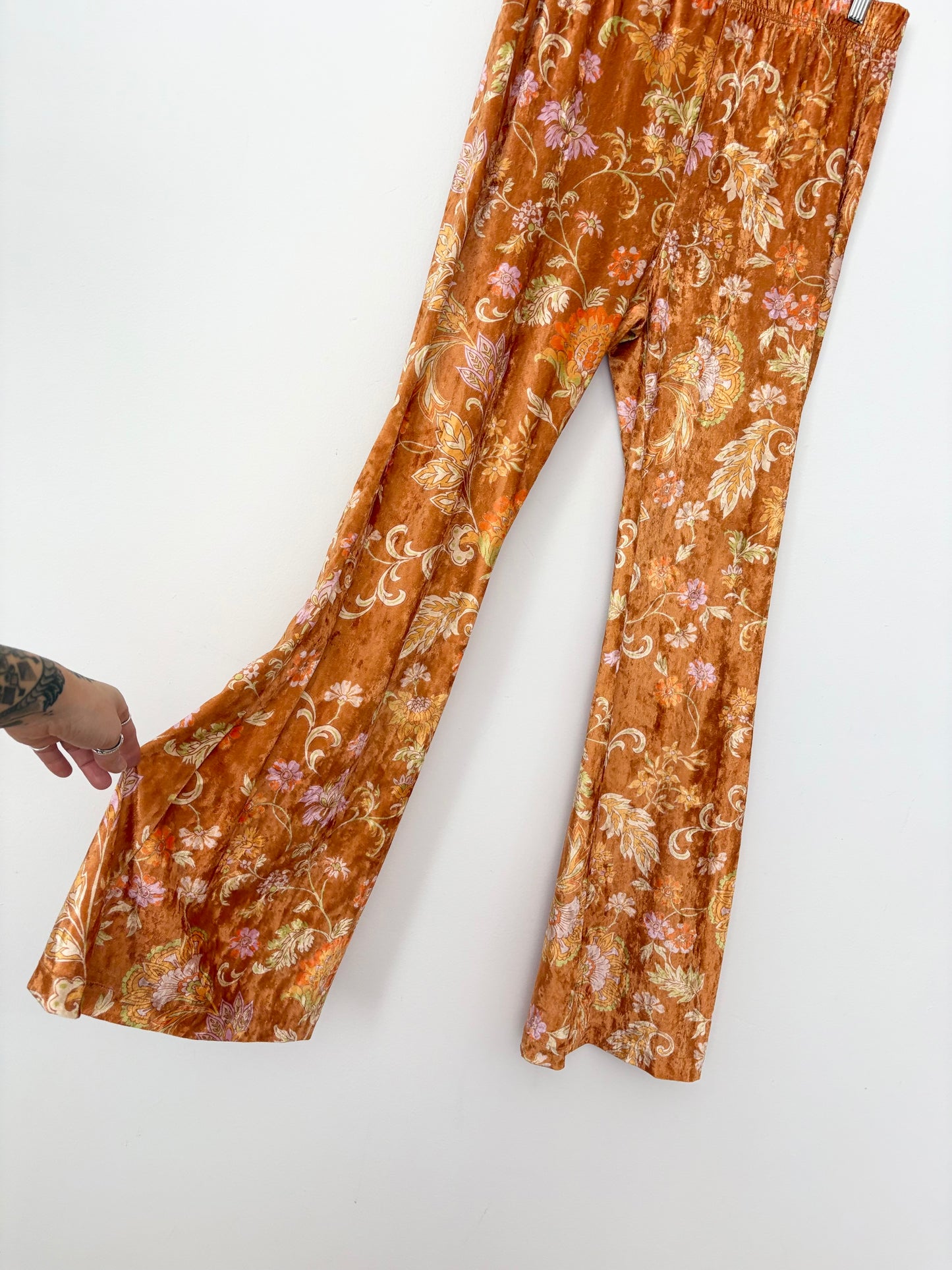 Pantalon évasé en velours Free People Daytripper, taille M