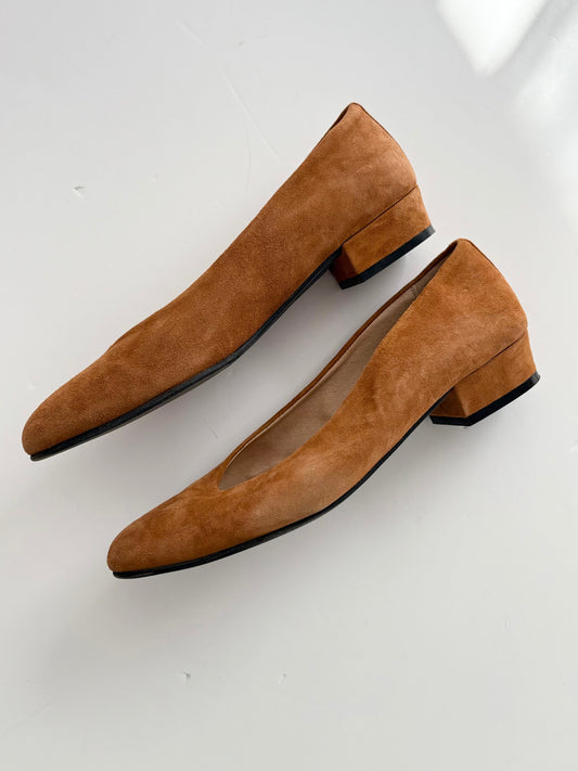 L'intervalle suede block heel pump EUR37