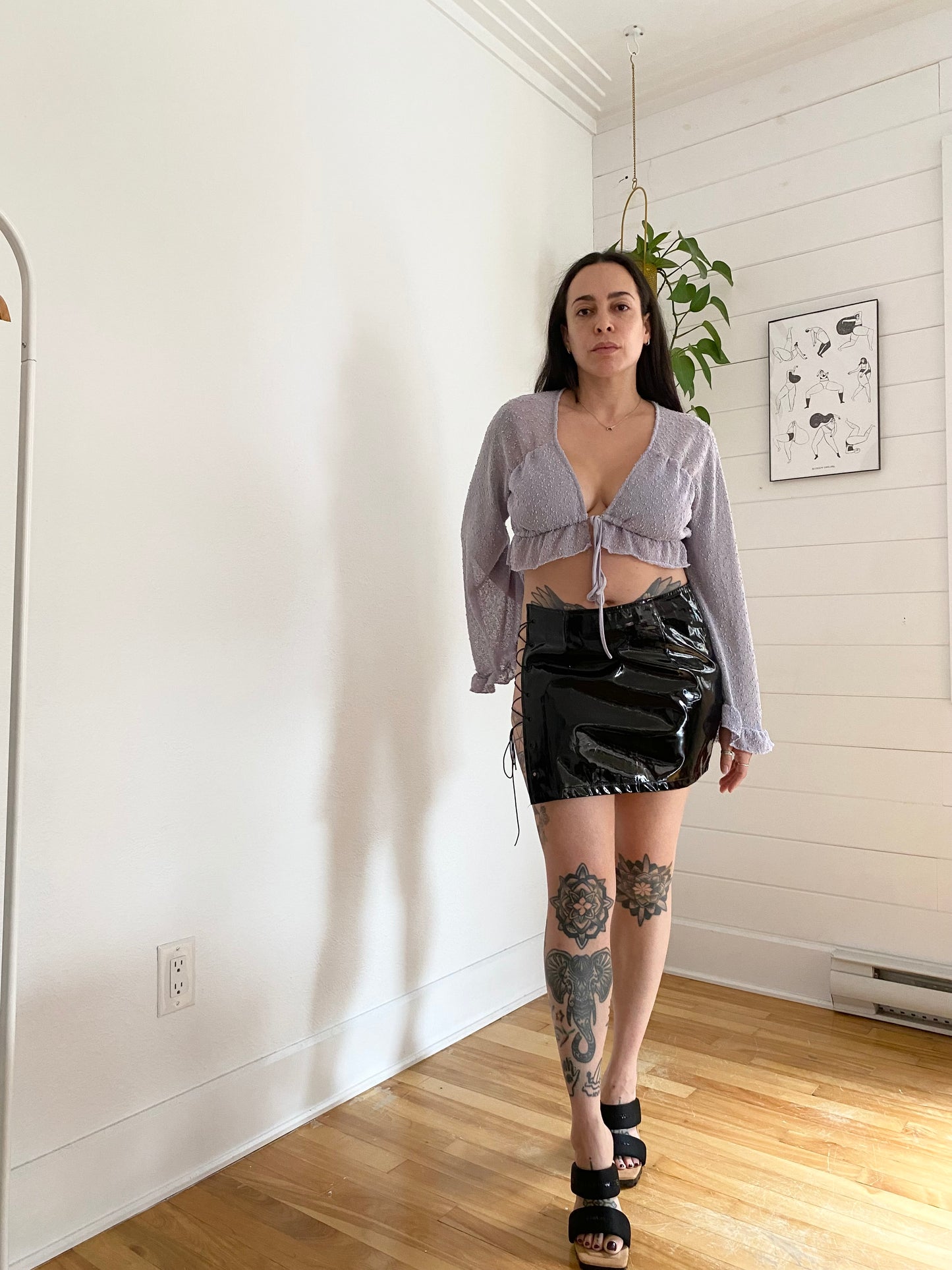 Urban Outfitters - Short à manches cloches court jusqu'à Medium