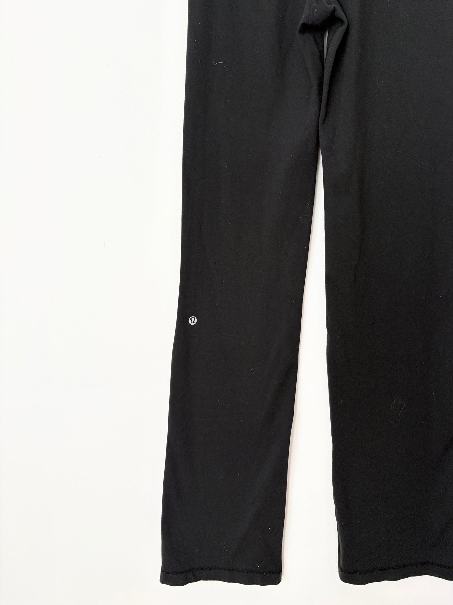 Lululemon criss cross flare leggings size 4