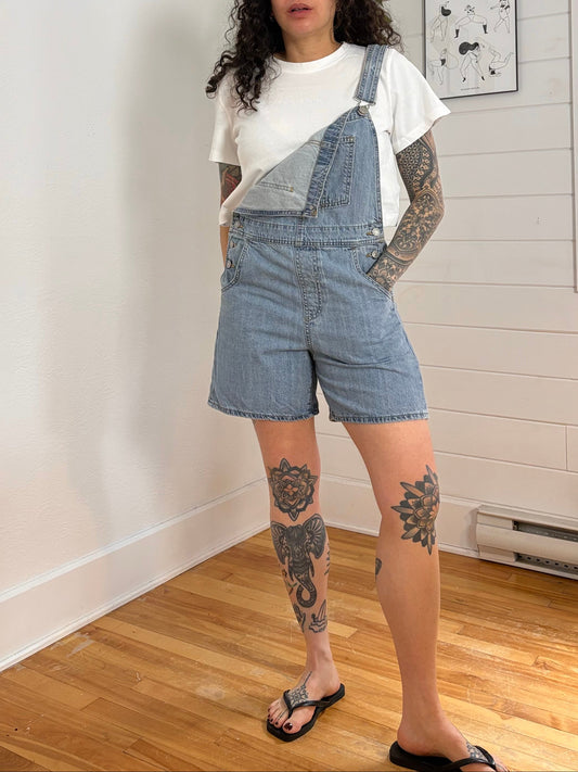 Levis denim utilility shortalls Small