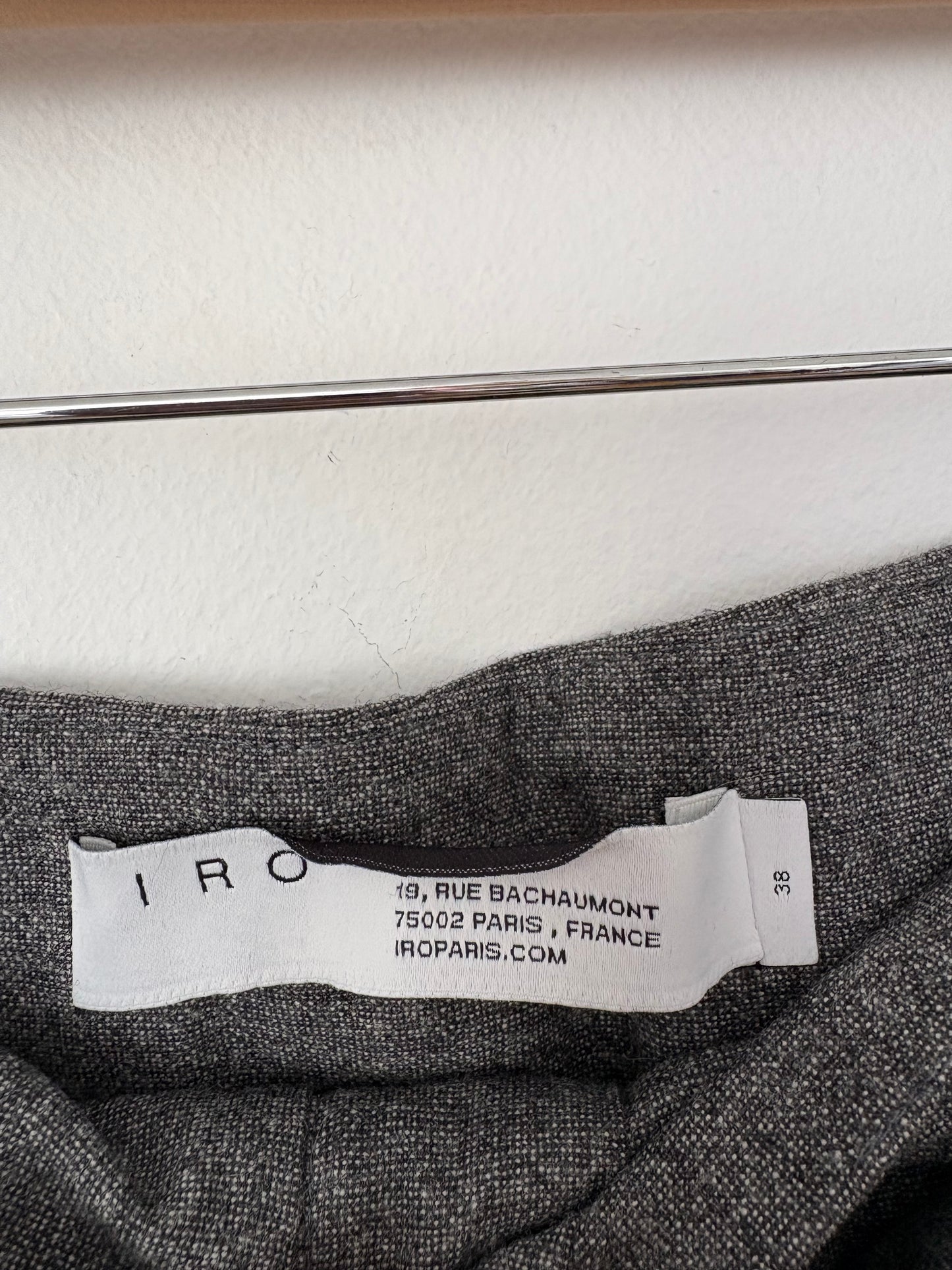 Pantalon court en laine ceinturé IRO Paris, taille S