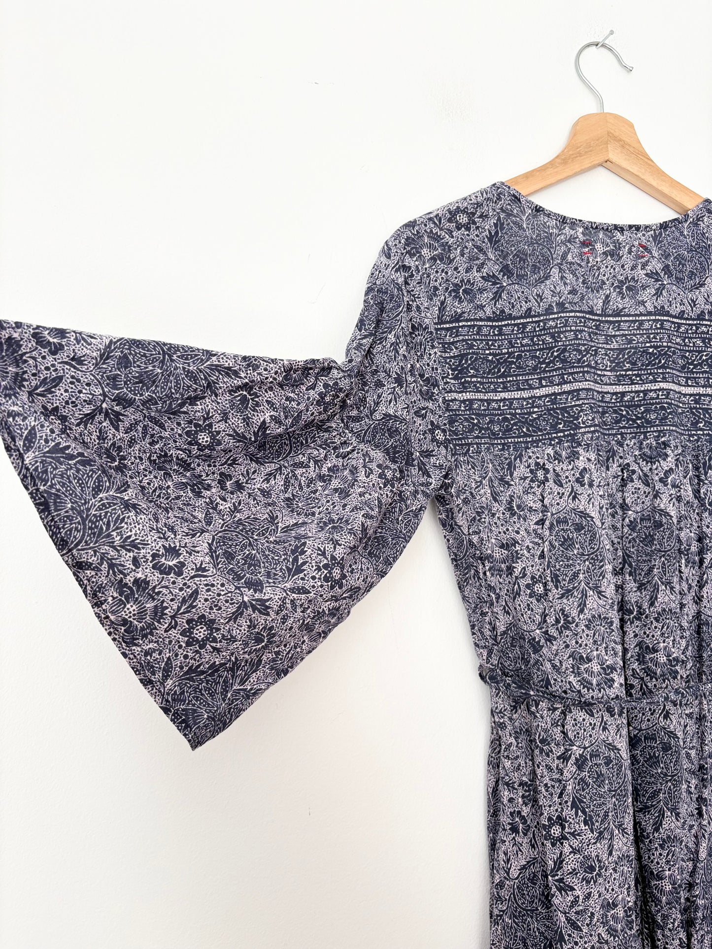 Xirena semi sheer paisley belted dress Small