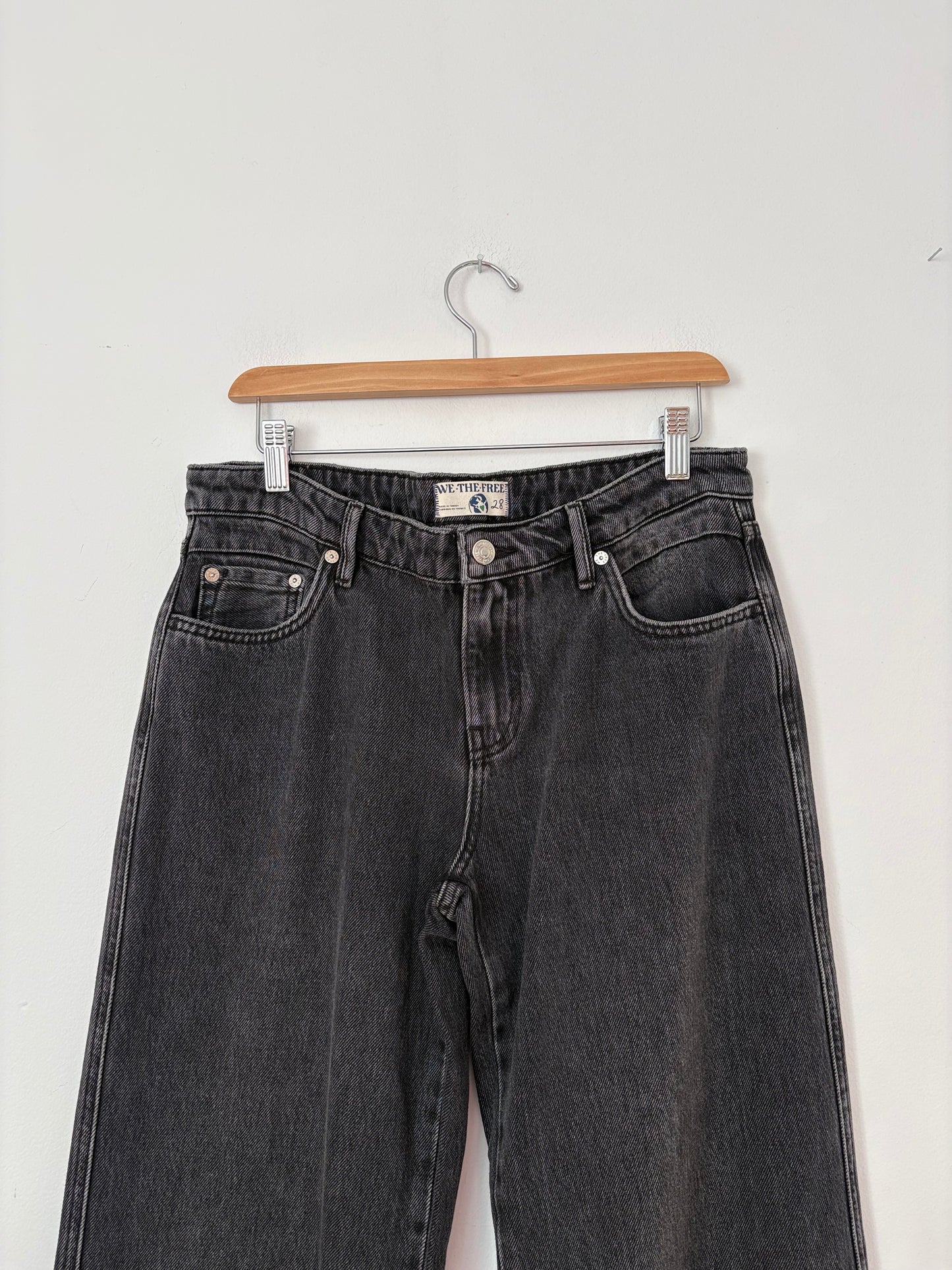 Free People low rise boyfriend wide leg jeans W28/29
