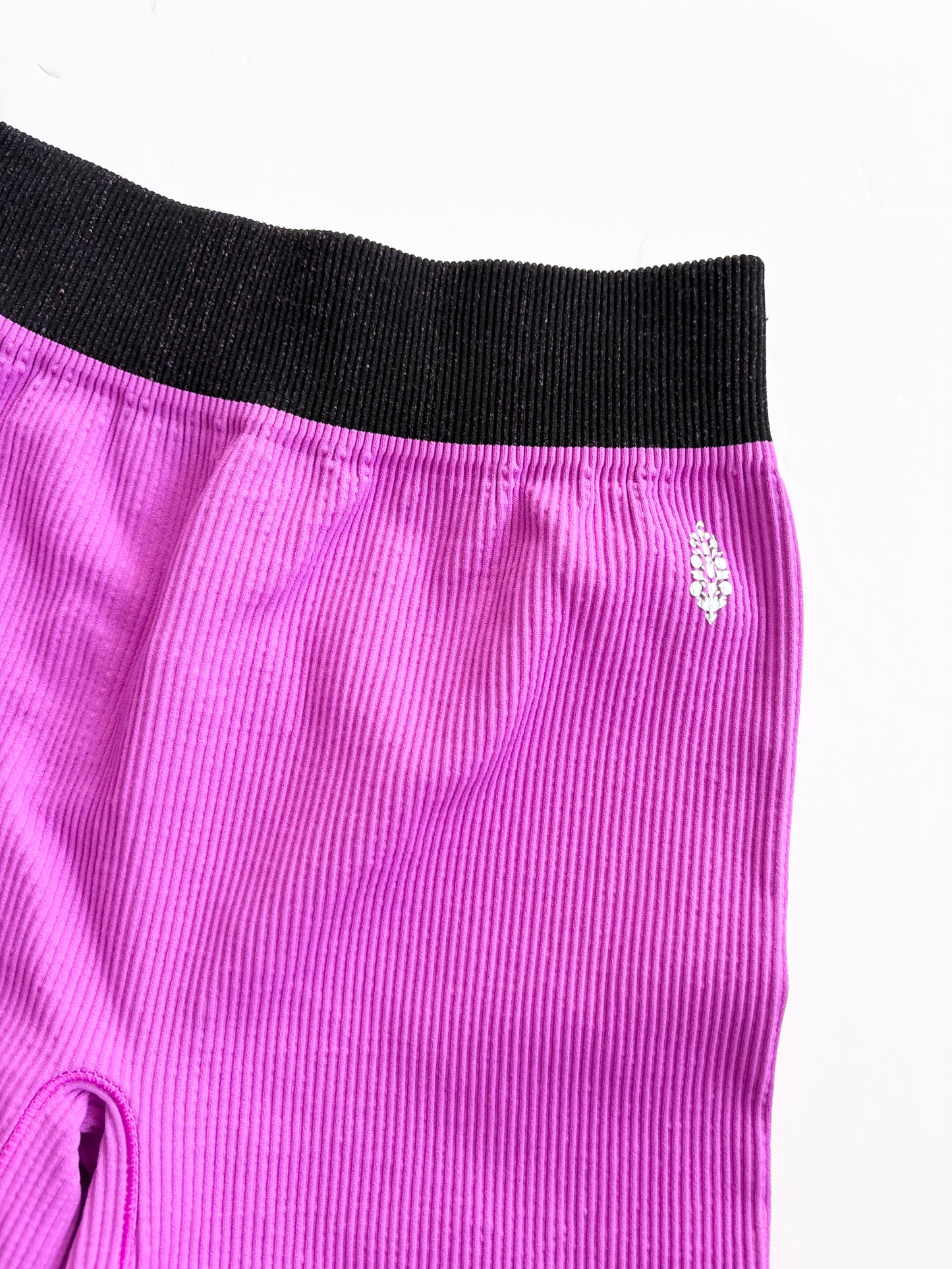 Free People Movement short Prajna "Happiness Runs" M/L