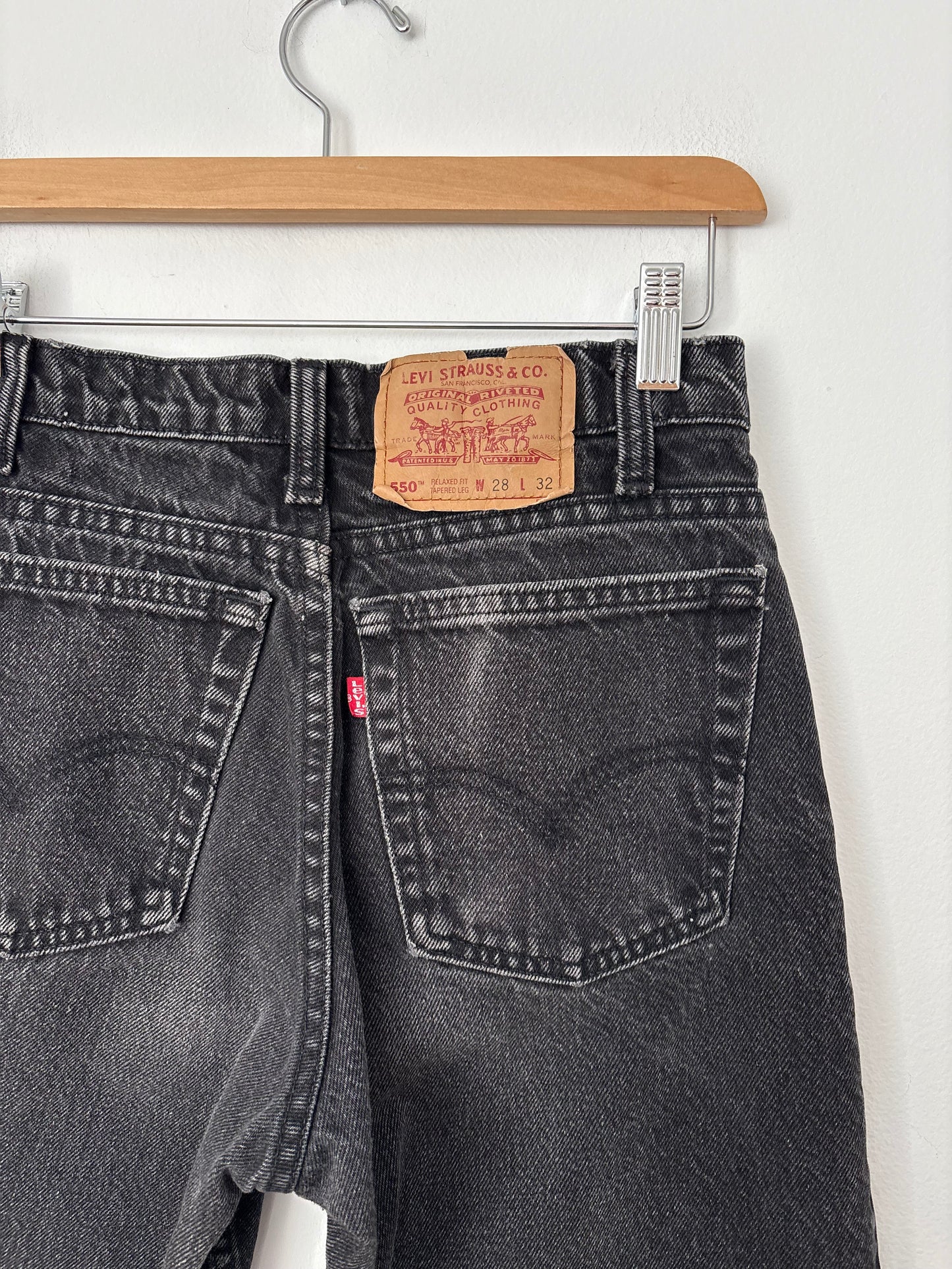 Vintage black levis 550 W25/26