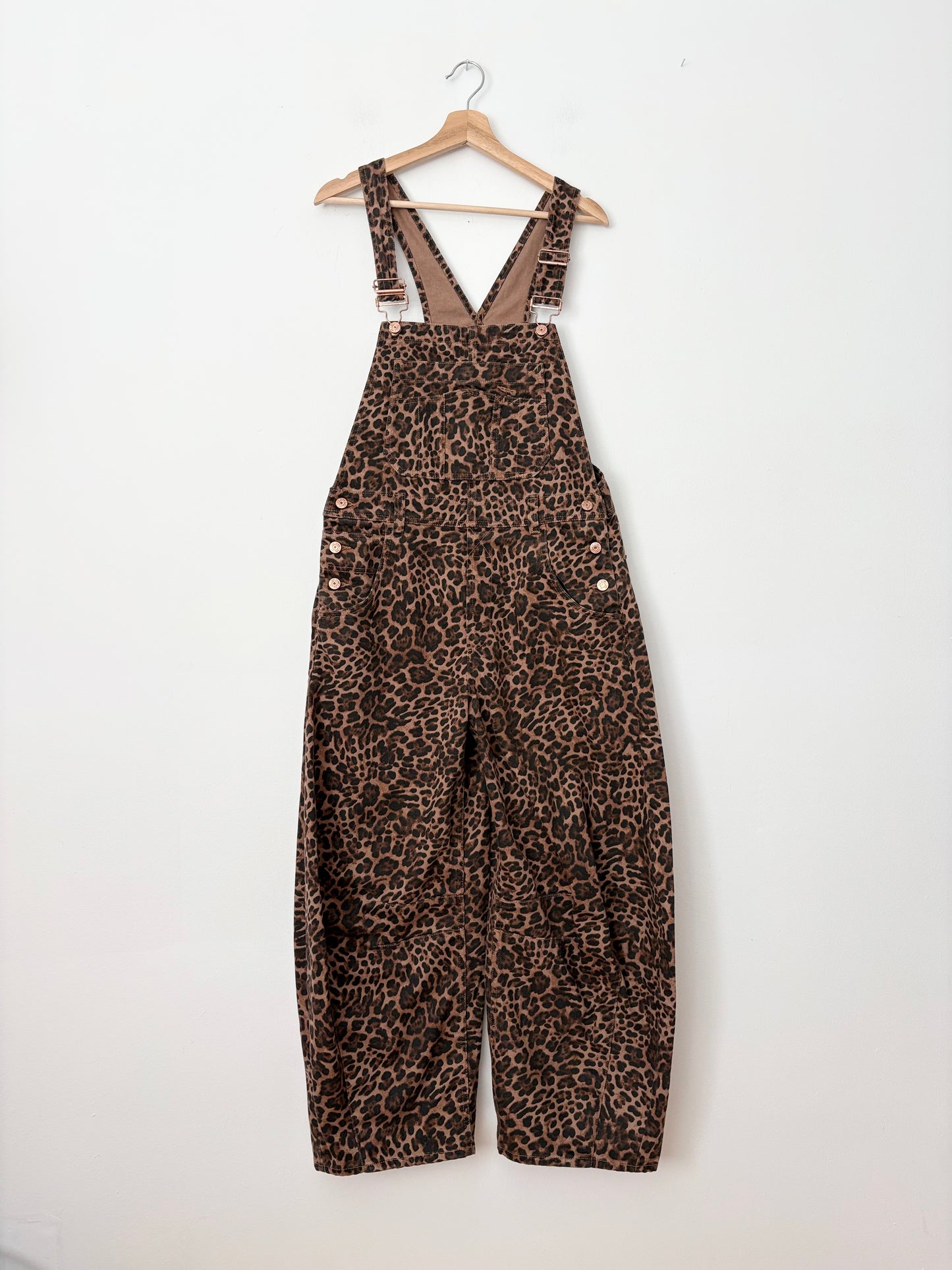 Gap leopard denim horseshoe overalls XS/S