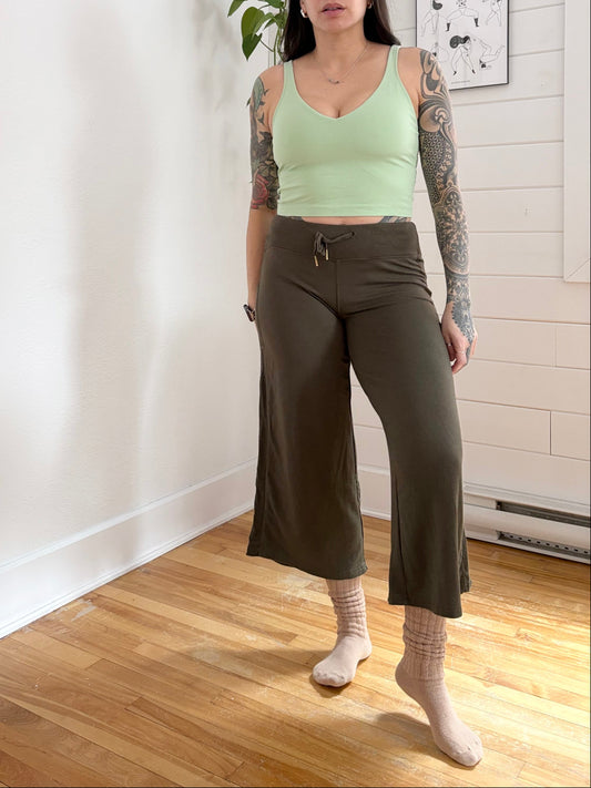 Diadora wide leg crop sweatpants Small