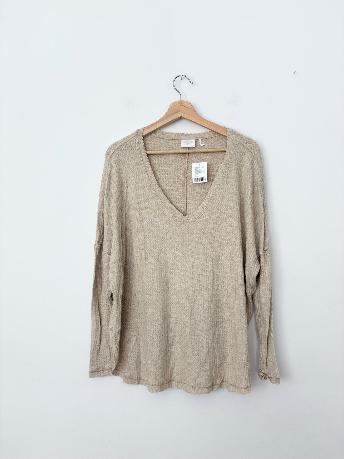 Out from under slouchy soft V neck sweater S/M