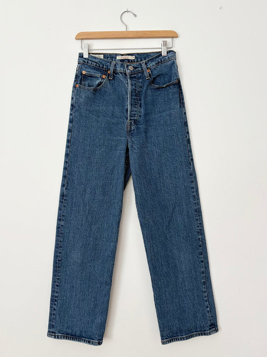 Levis ribcage straight W26