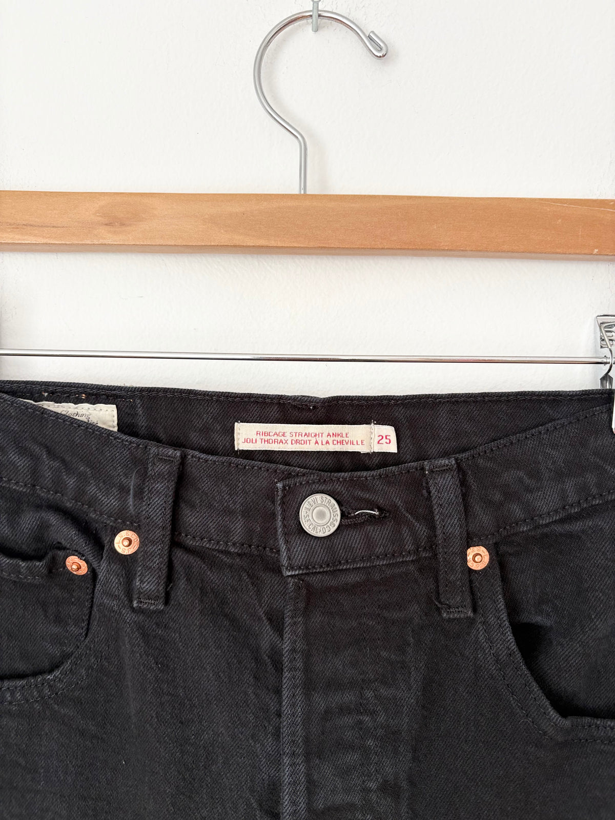 Jean droit Levi's Ribcage noir longueur cheville W25