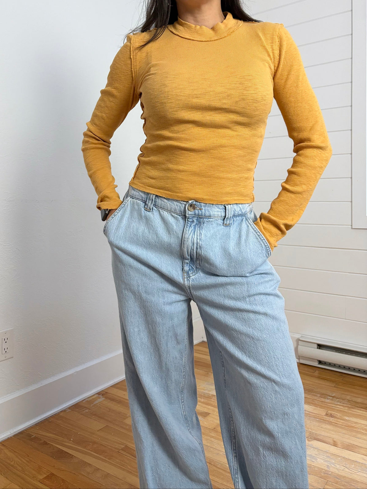 Free People cut-out back long sleeve top Small