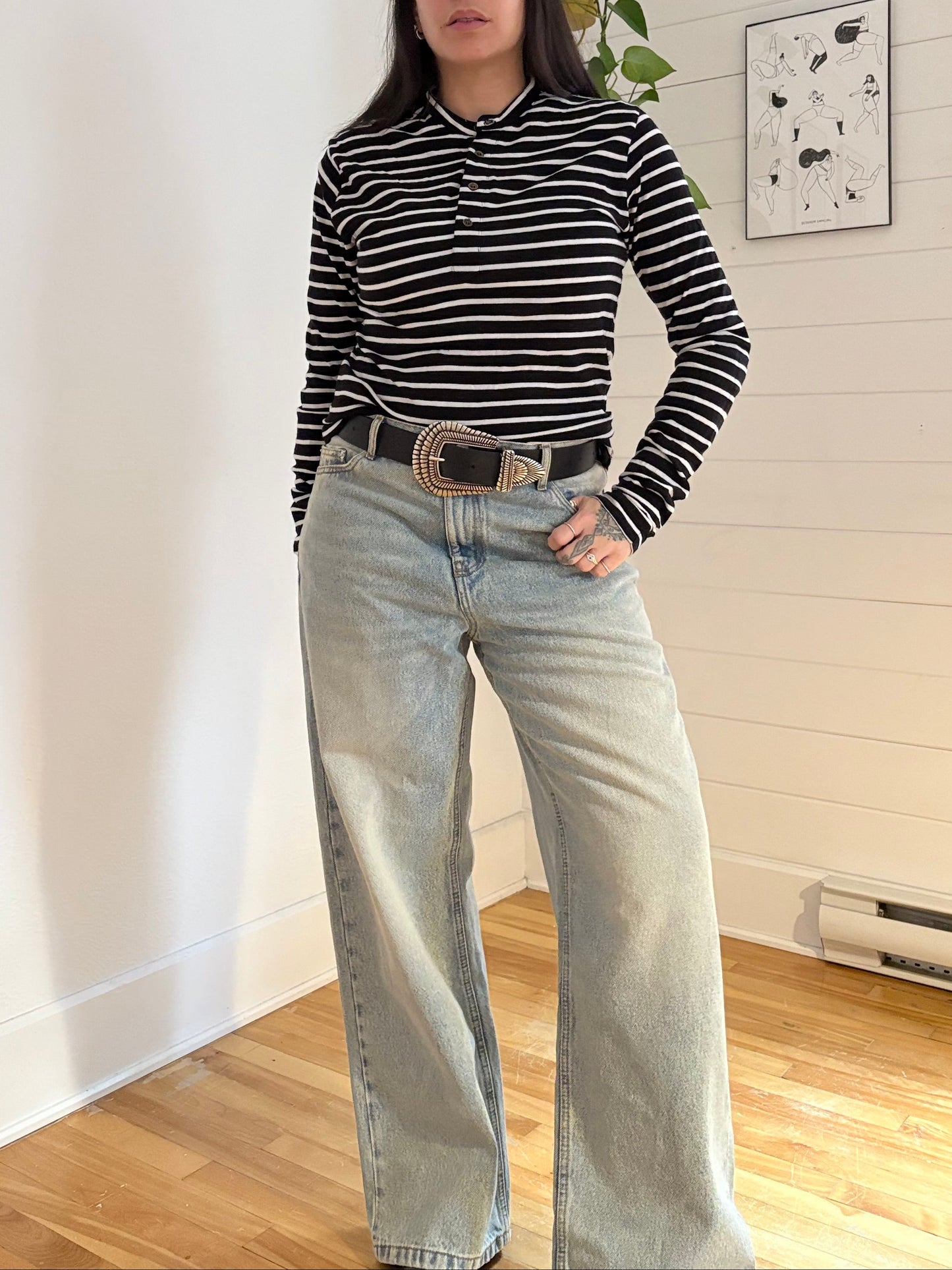 Diesel black gold stripe henley M/L