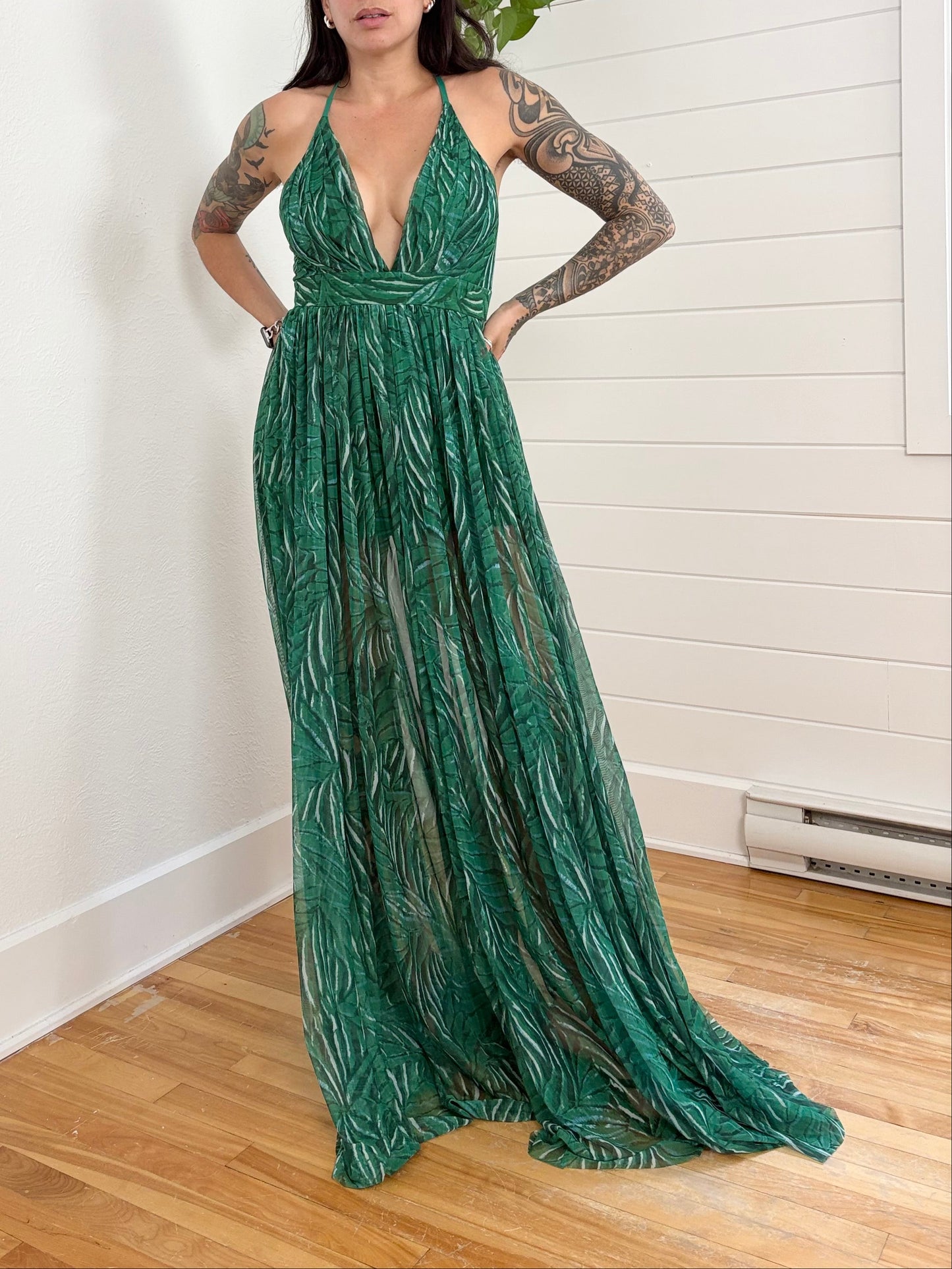 Luxxel Belgrade leaf print maxi dress Small