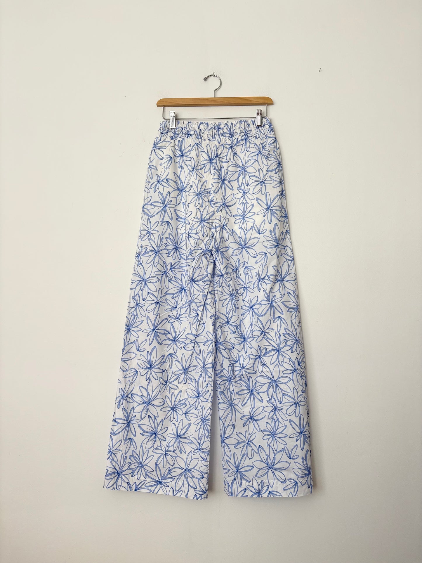 NIA wide leg floral pants Medium