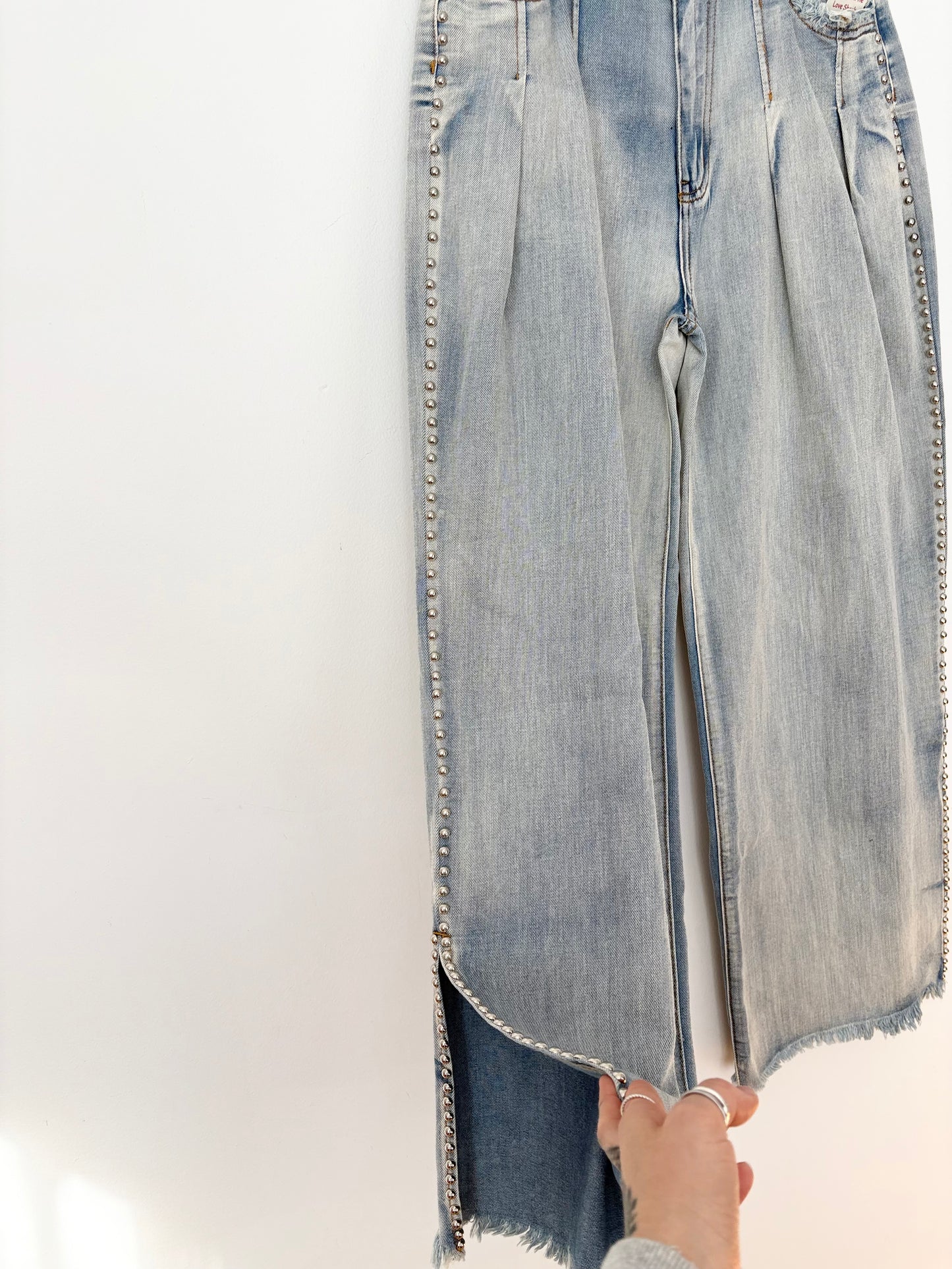 POL wide leg studded pleated jeans Medium