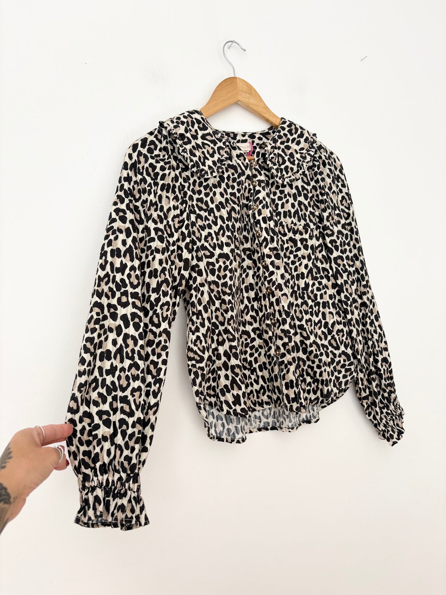 Pilcro keira long sleeve leopard print blouse Small