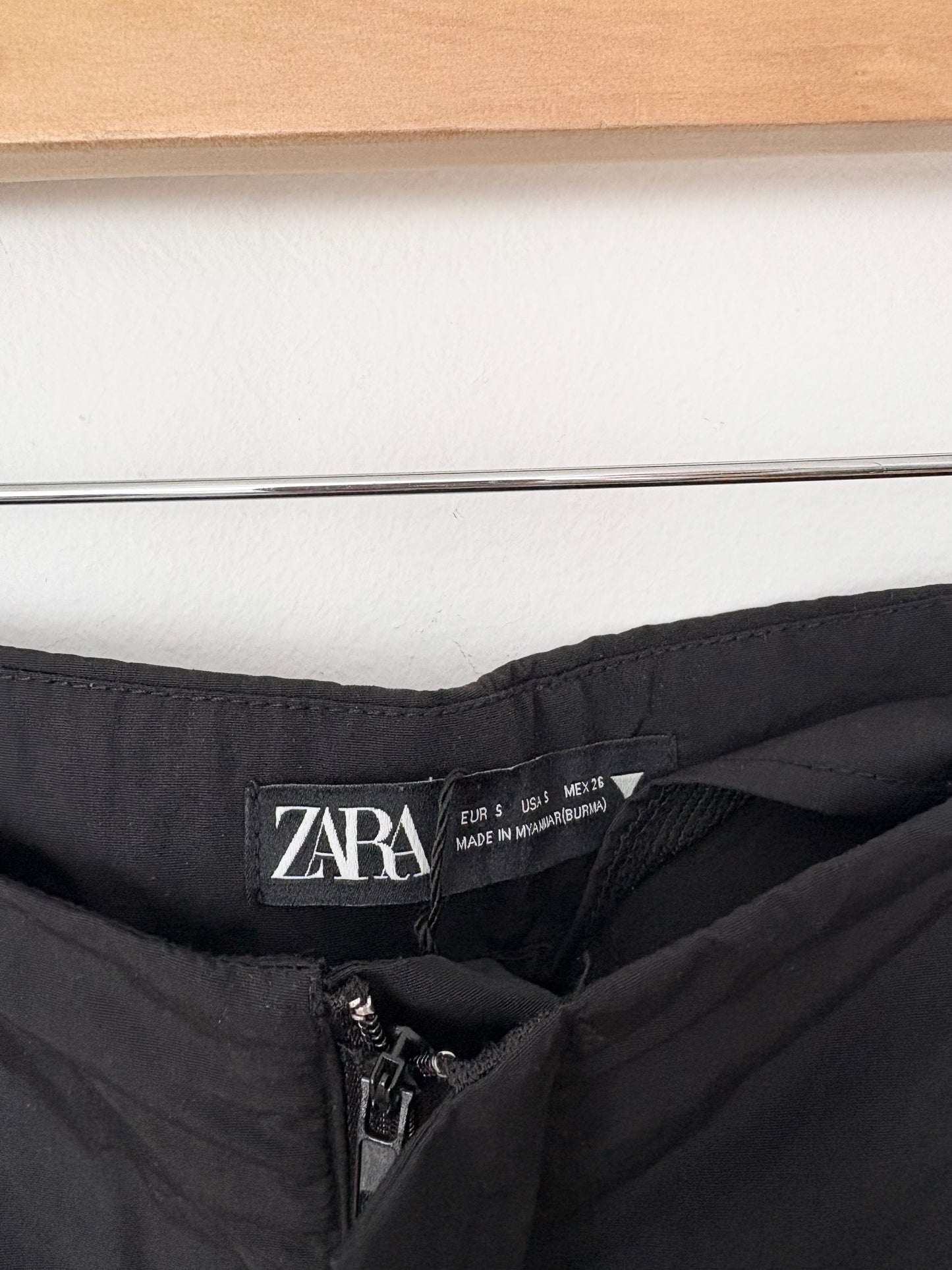 Pantalon cargo parachute Zara S/M