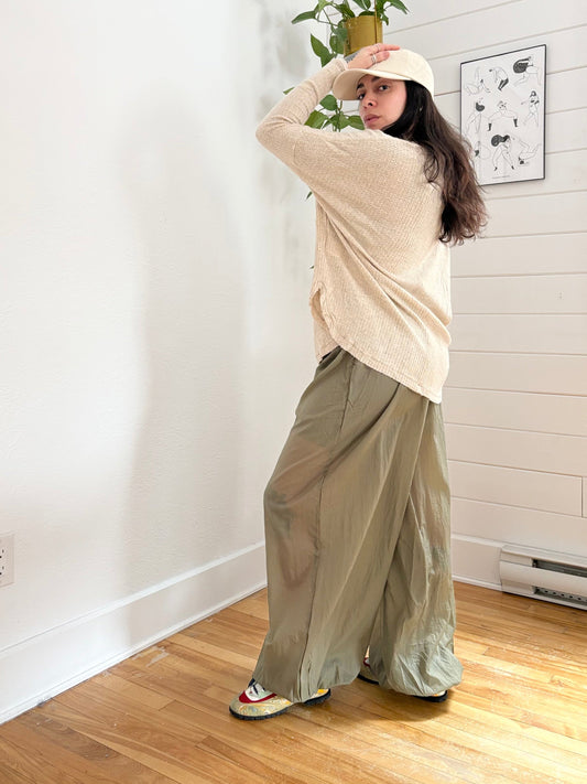 Out from under slouchy soft V neck sweater S/M